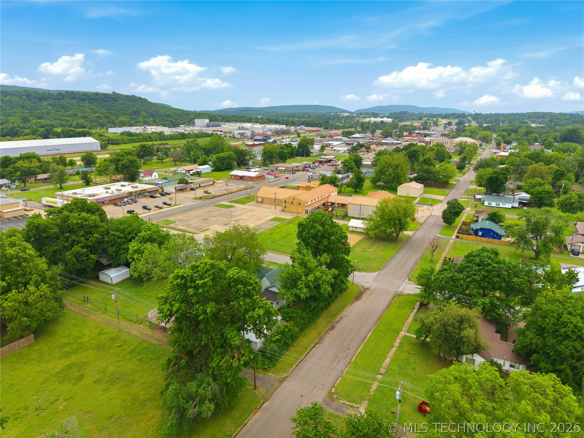 221 W Poplar Street Stilwell OK 74960