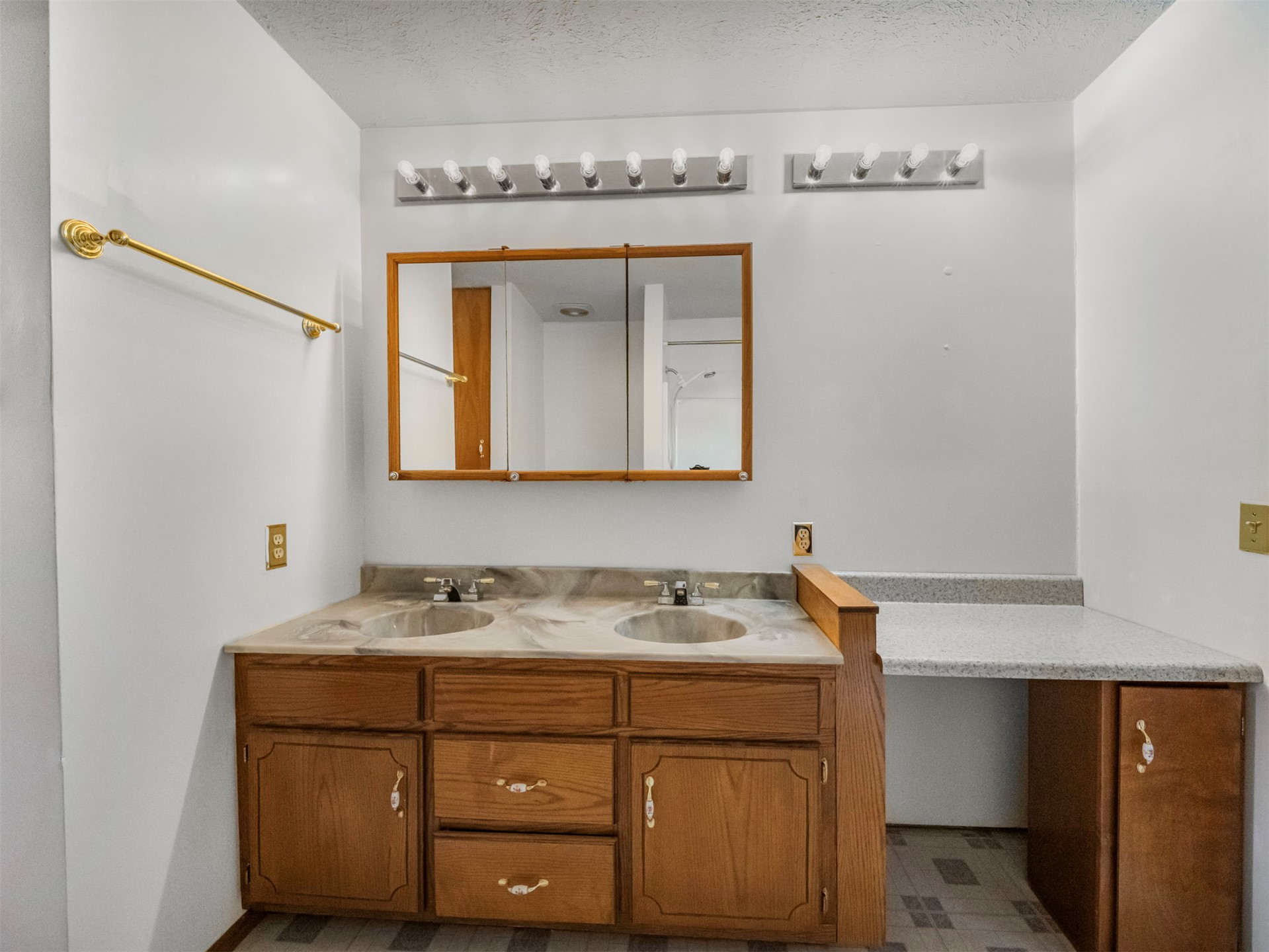 8611 N 100th Avenue W Skiatook OK 74070