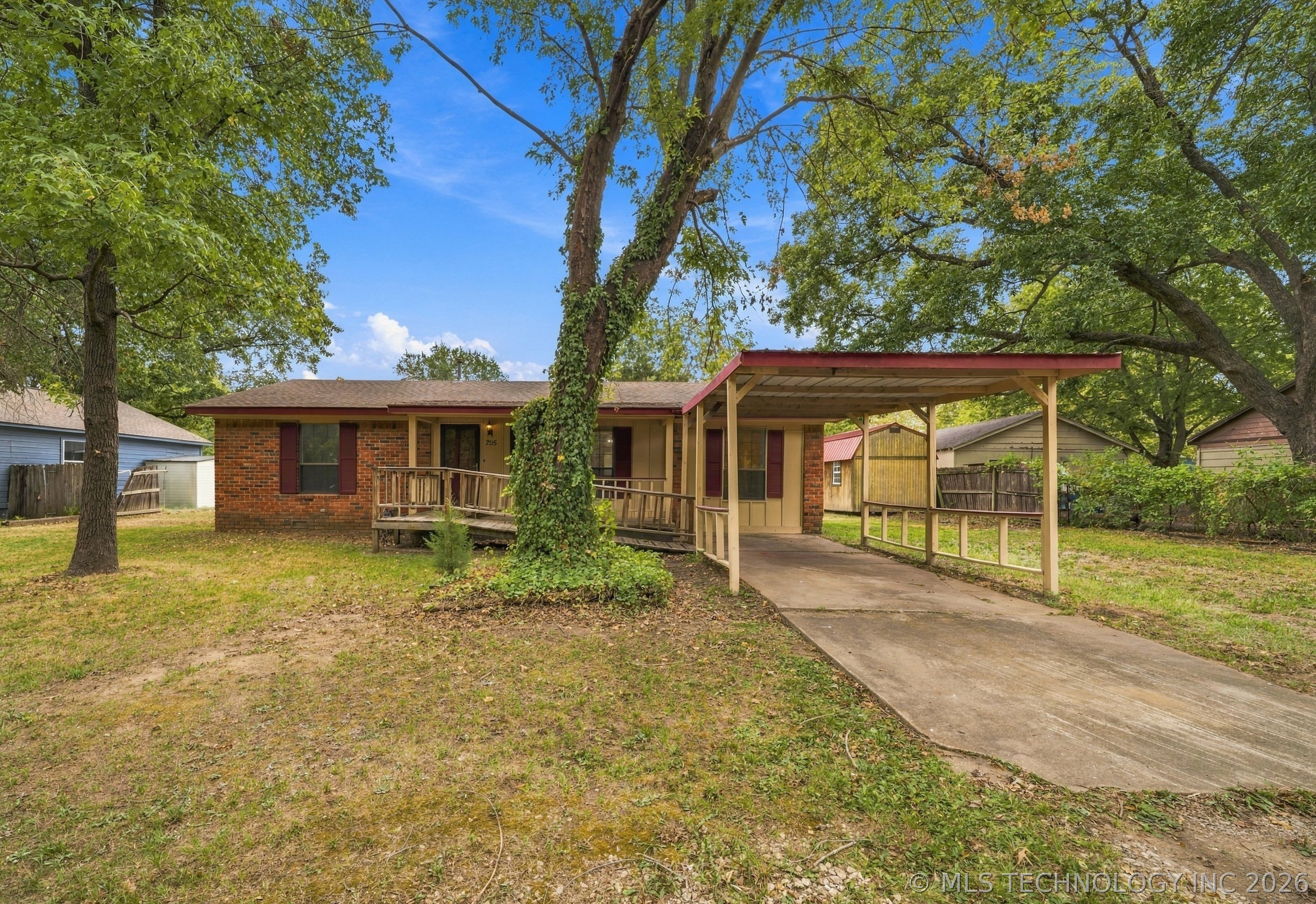 205 W Ragan Street Henryetta OK 74437