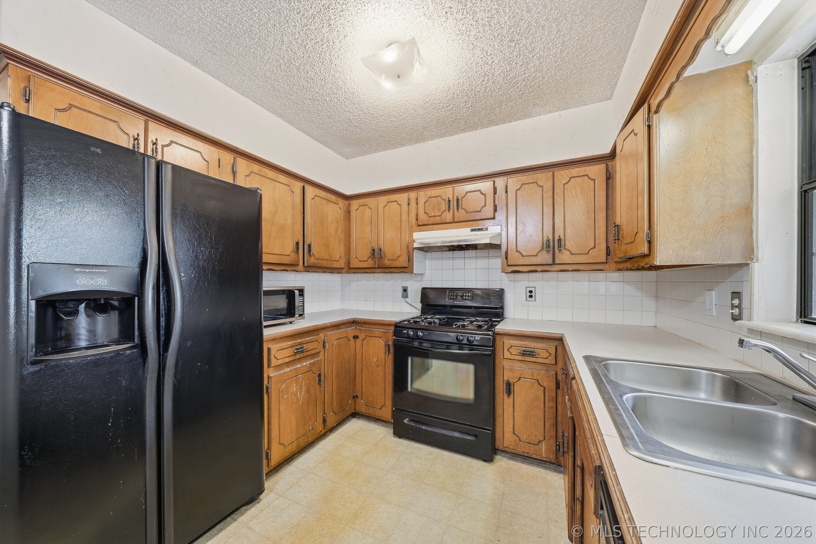 205 W Ragan Street Henryetta OK 74437