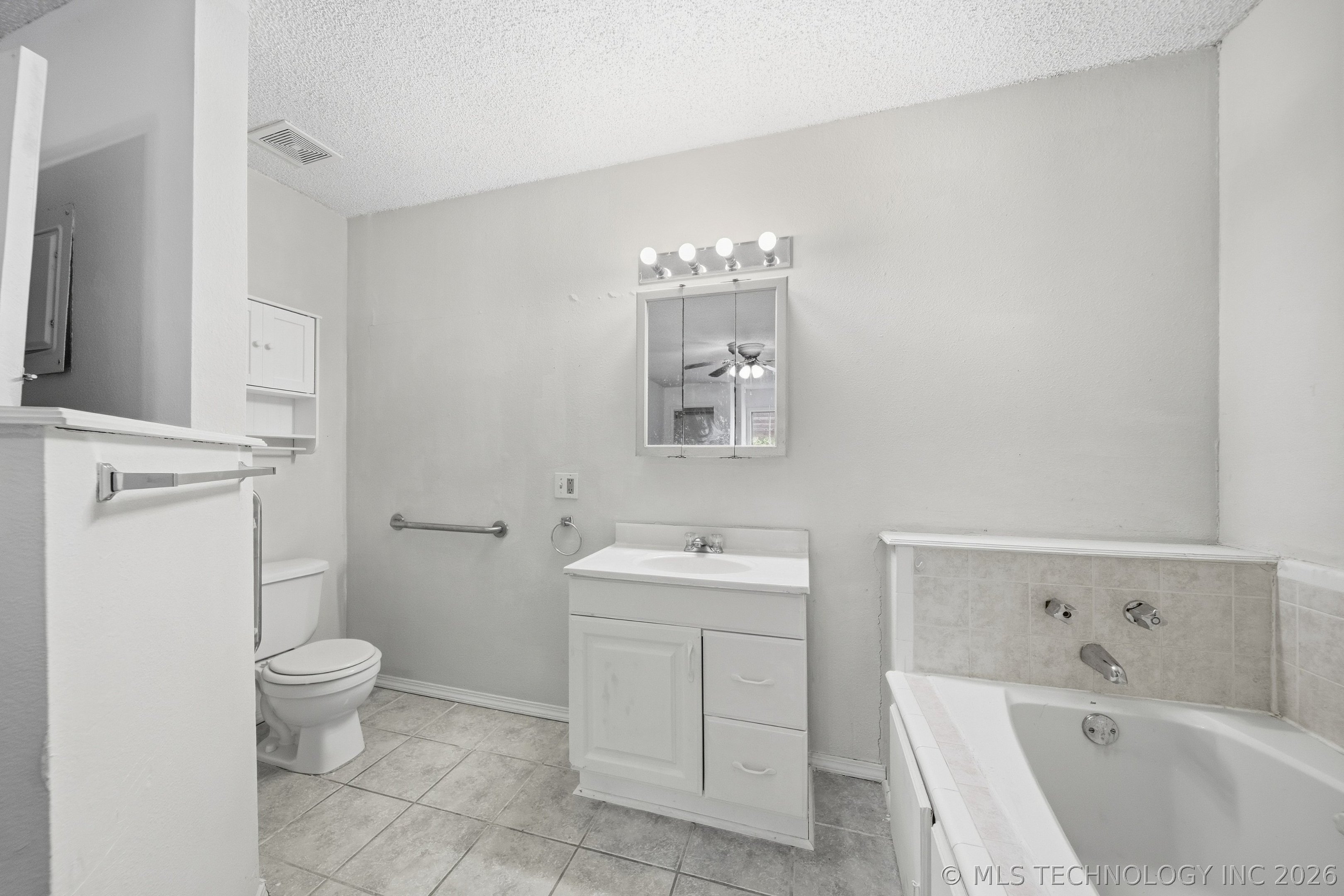 205 W Ragan Street Henryetta OK 74437