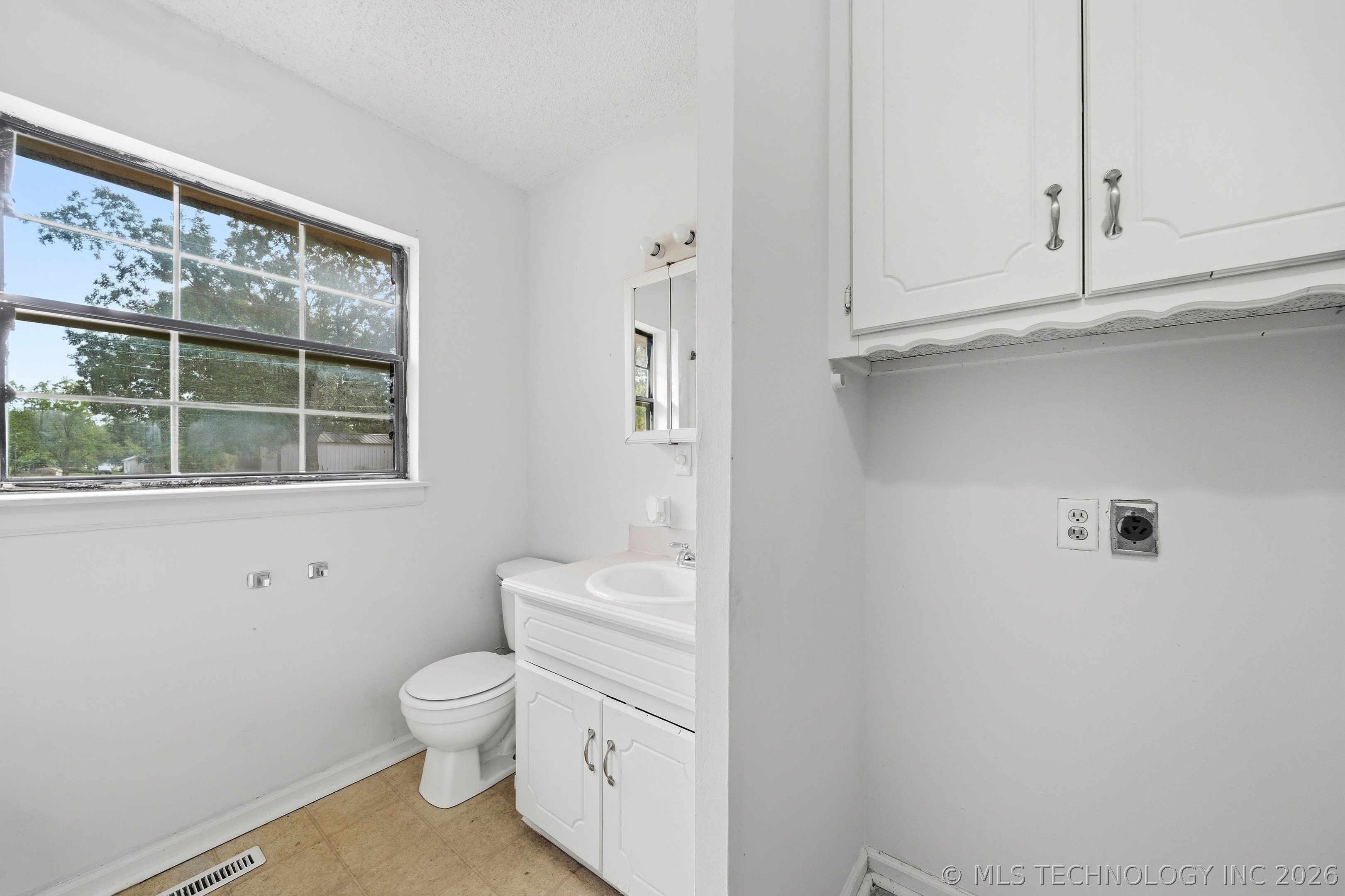 205 W Ragan Street Henryetta OK 74437