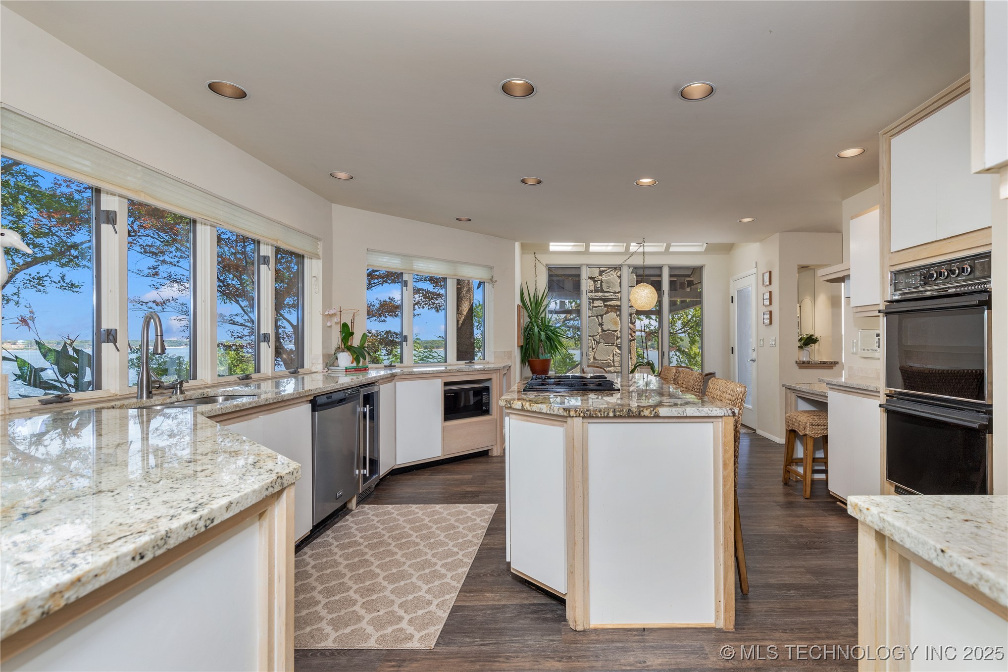 33872 S Coves Drive Afton OK 74331