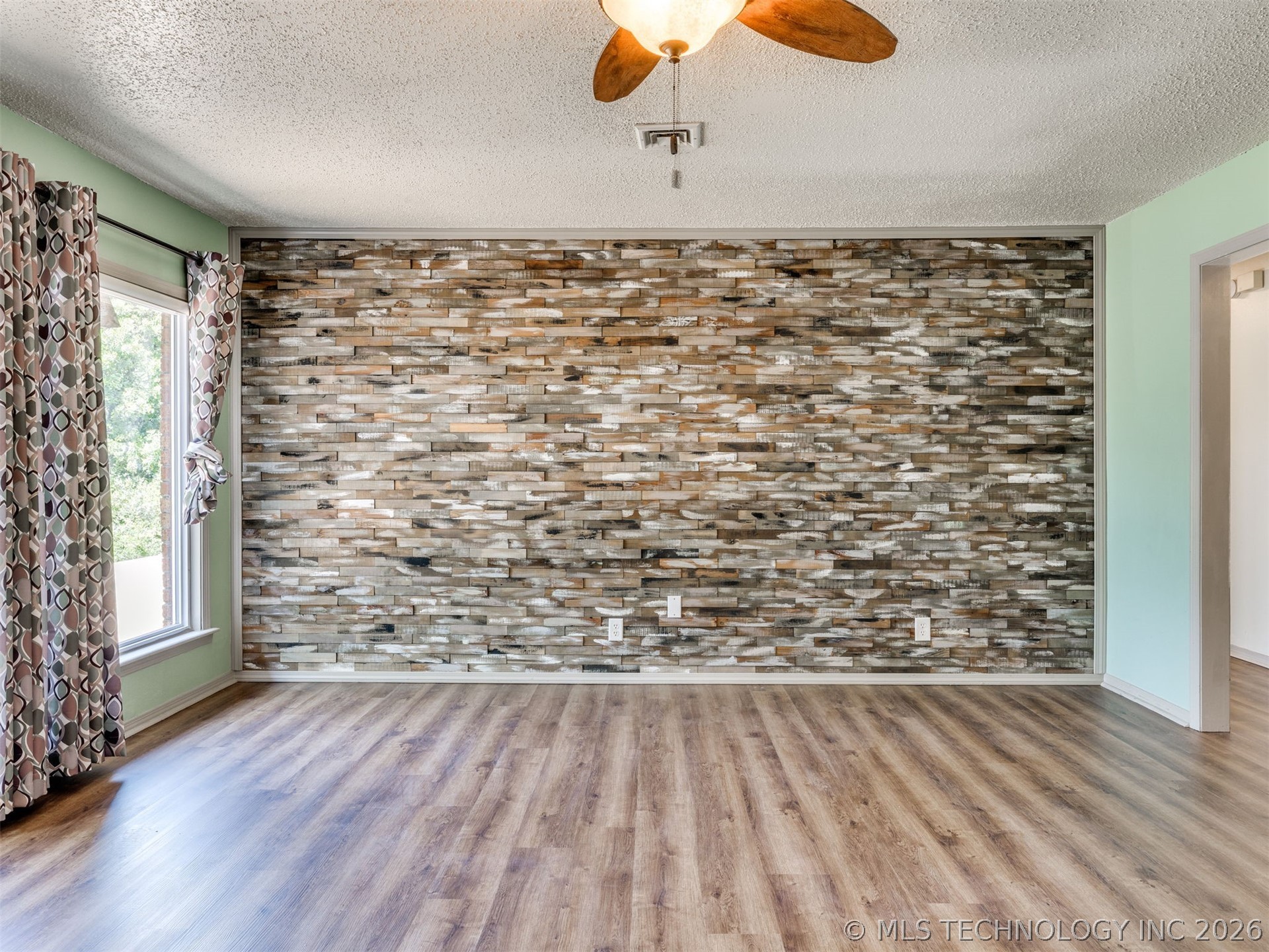 1082 Gaines Creek Loop Eufaula OK 74432