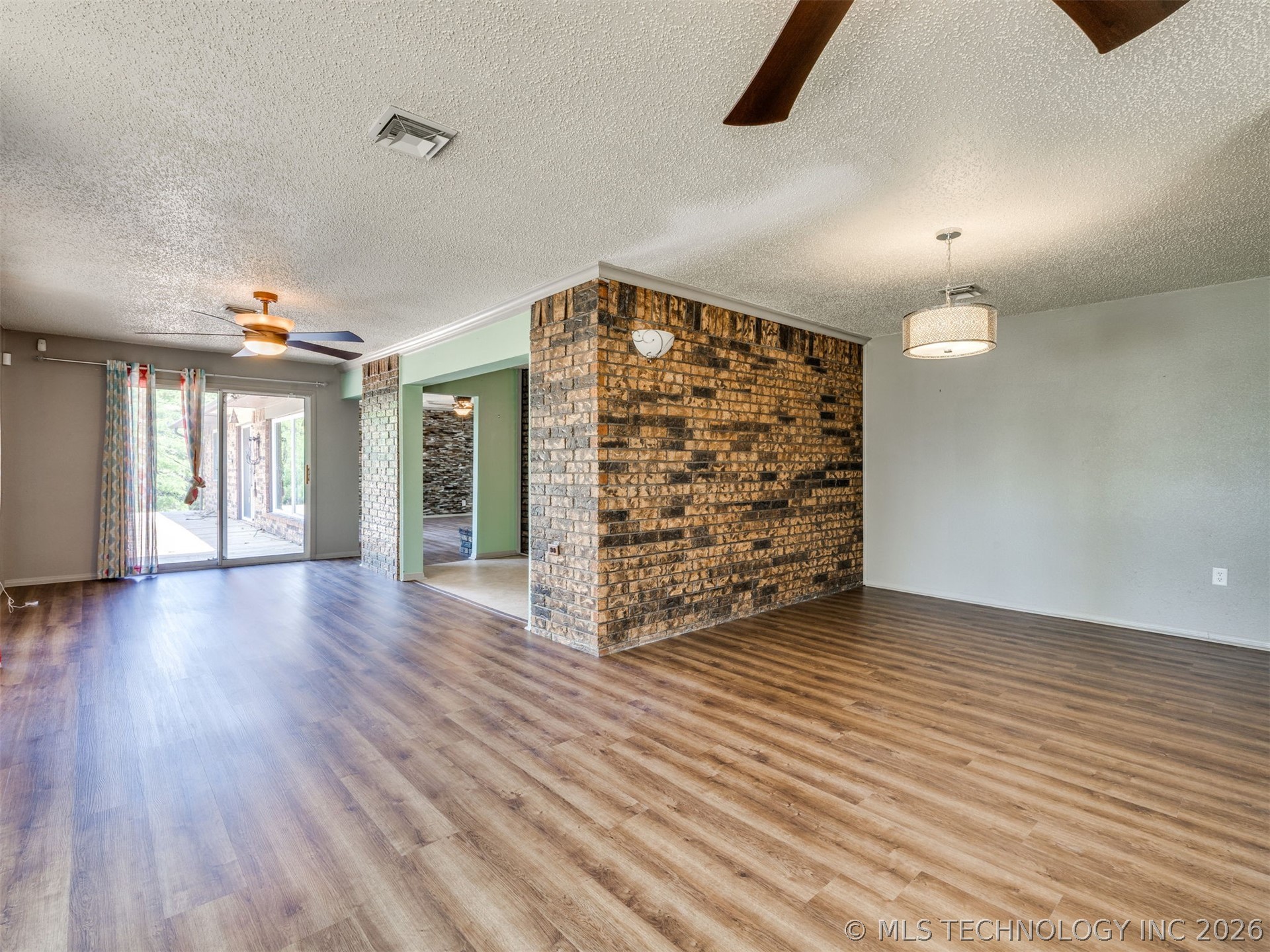 1082 Gaines Creek Loop Eufaula OK 74432