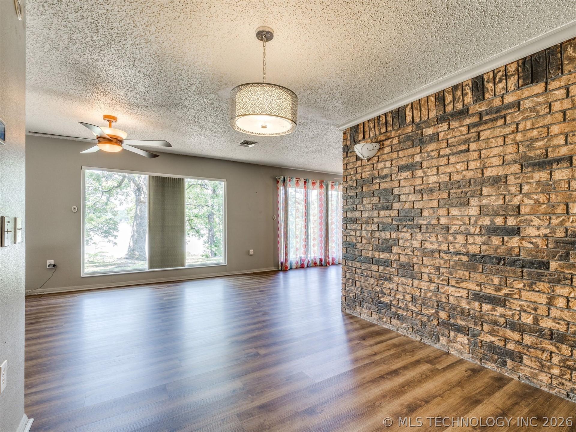 1082 Gaines Creek Loop Eufaula OK 74432