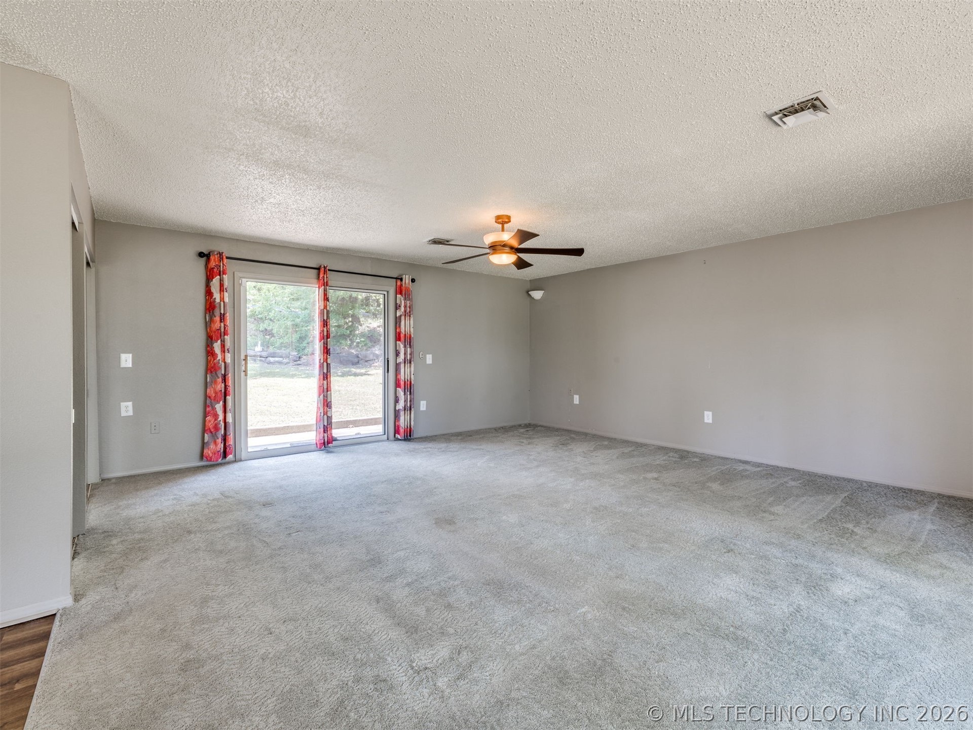 1082 Gaines Creek Loop Eufaula OK 74432