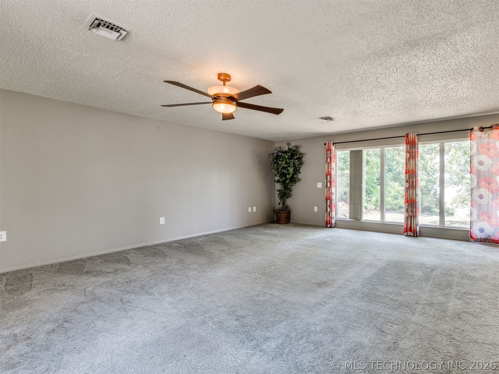 1082 Gaines Creek Loop Eufaula OK 74432