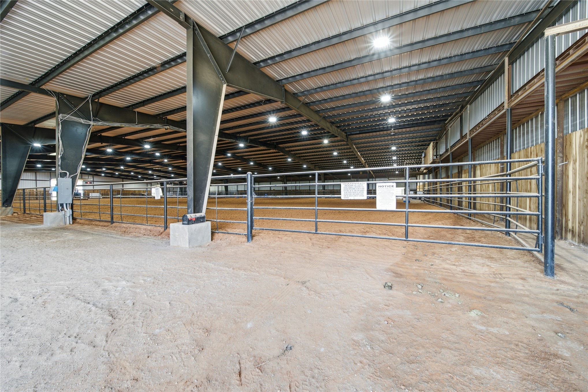 13354 E 520 Road Colcord OK 74338