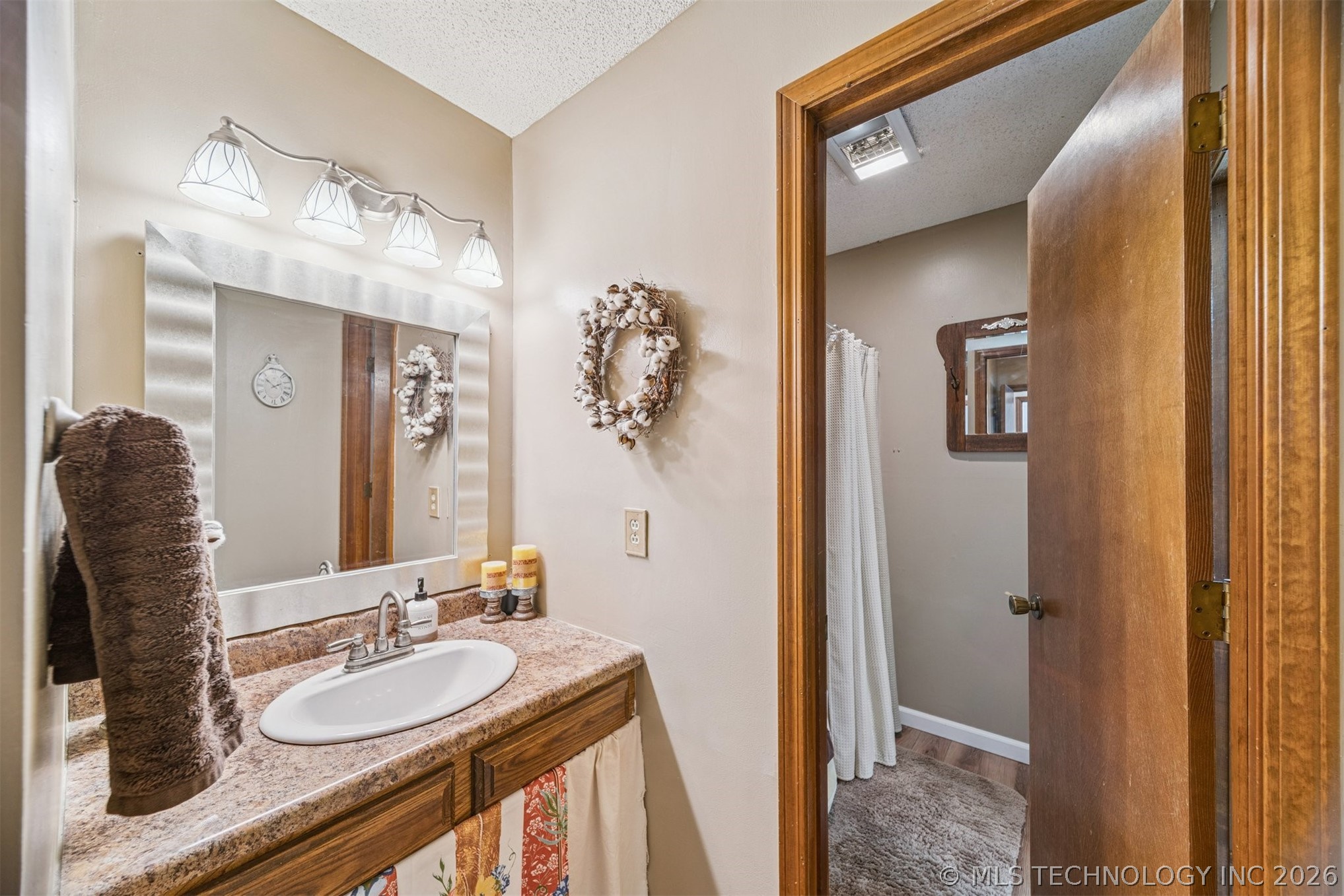 604 E Radcliff Avenue Locust Grove OK 74352