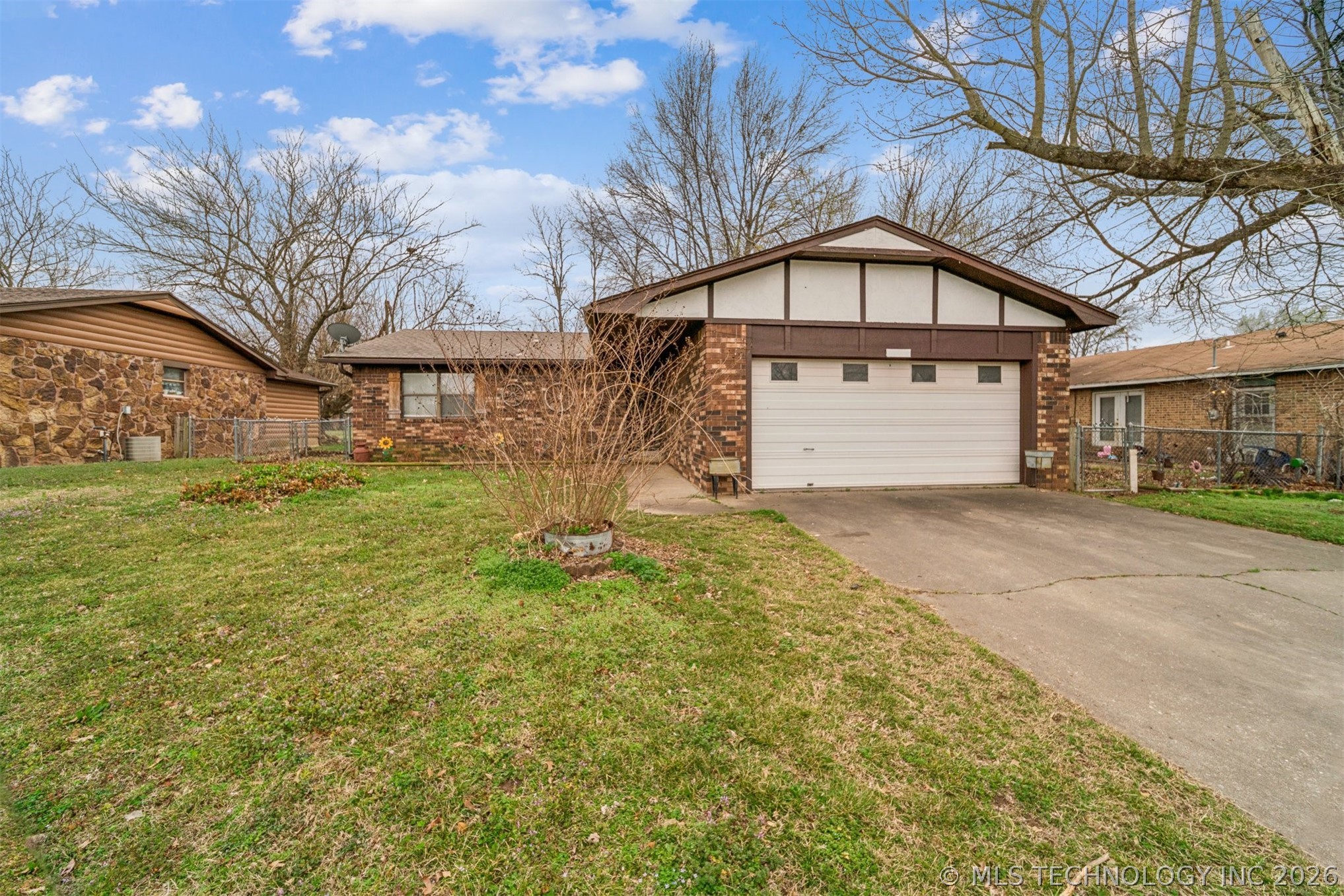 604 E Radcliff Avenue Locust Grove OK 74352