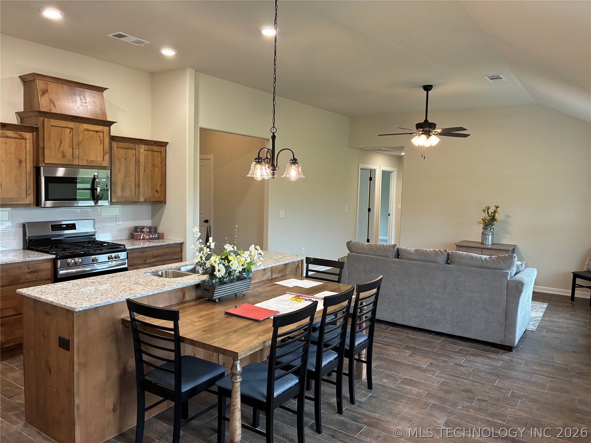 504 NW 7th Street Wagoner OK 74467