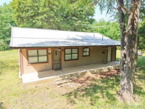 9420 E 120th Road Dustin OK 74839