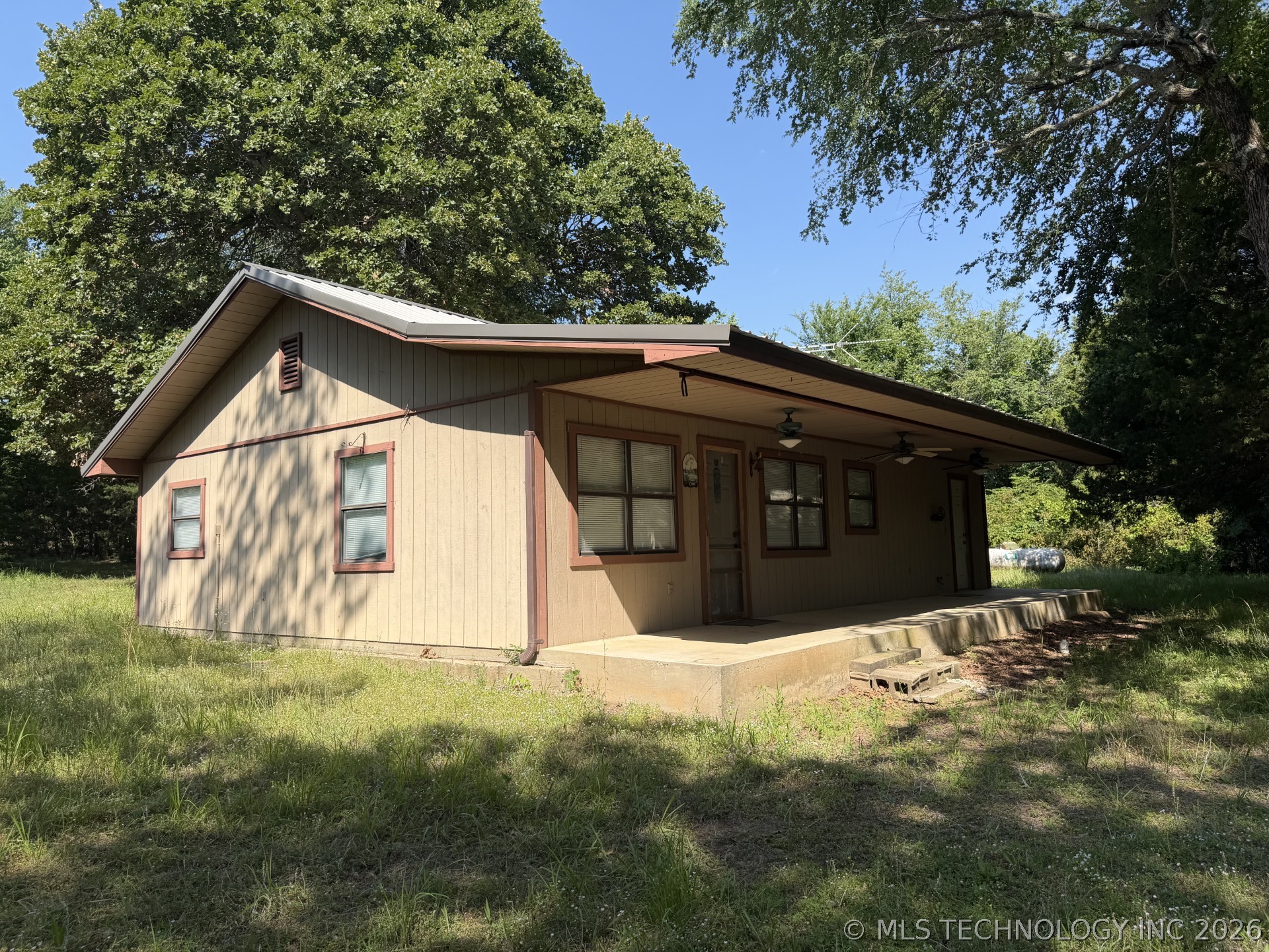 9420 E 120th Road Dustin OK 74839