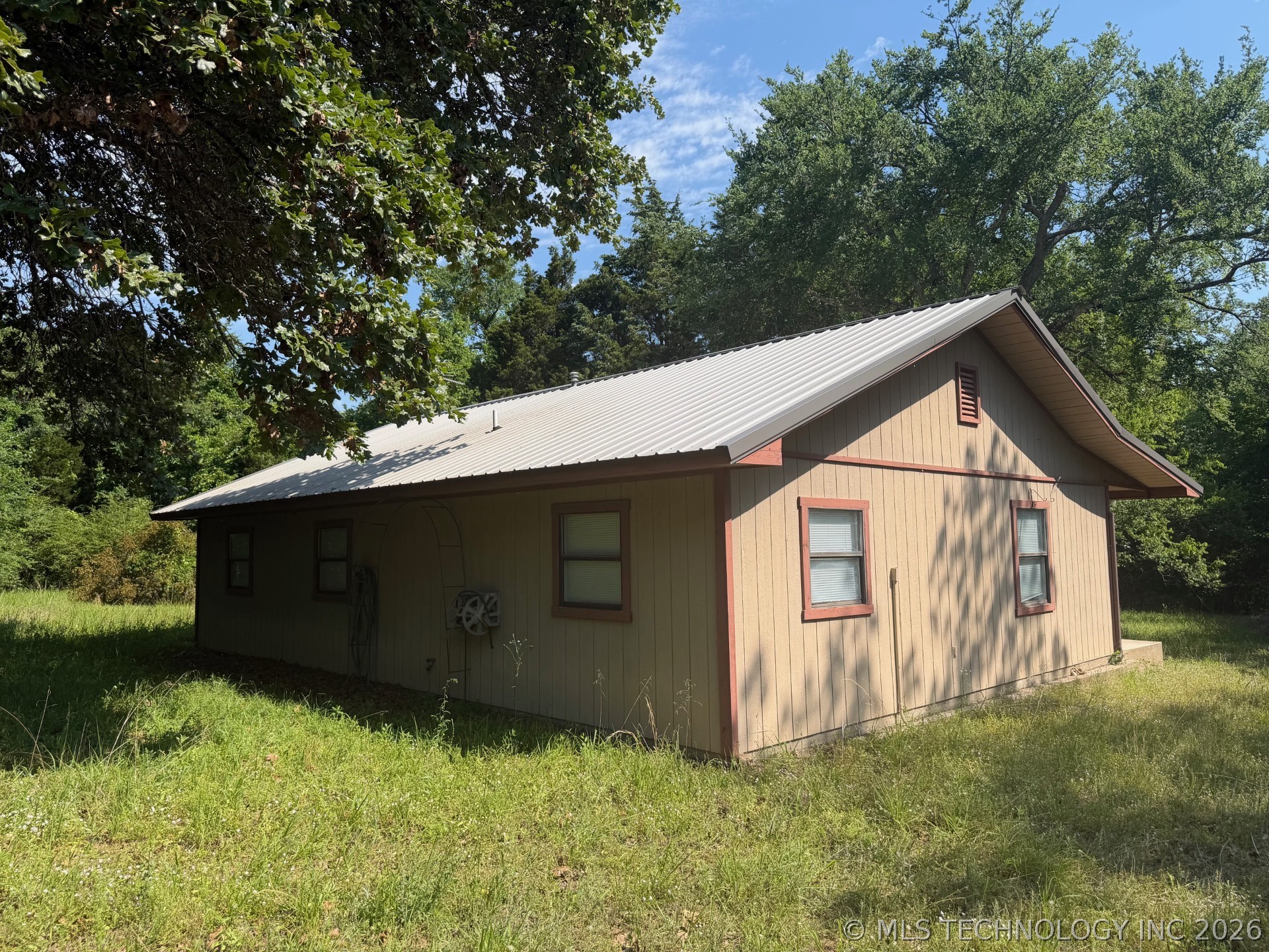 9420 E 120th Road Dustin OK 74839