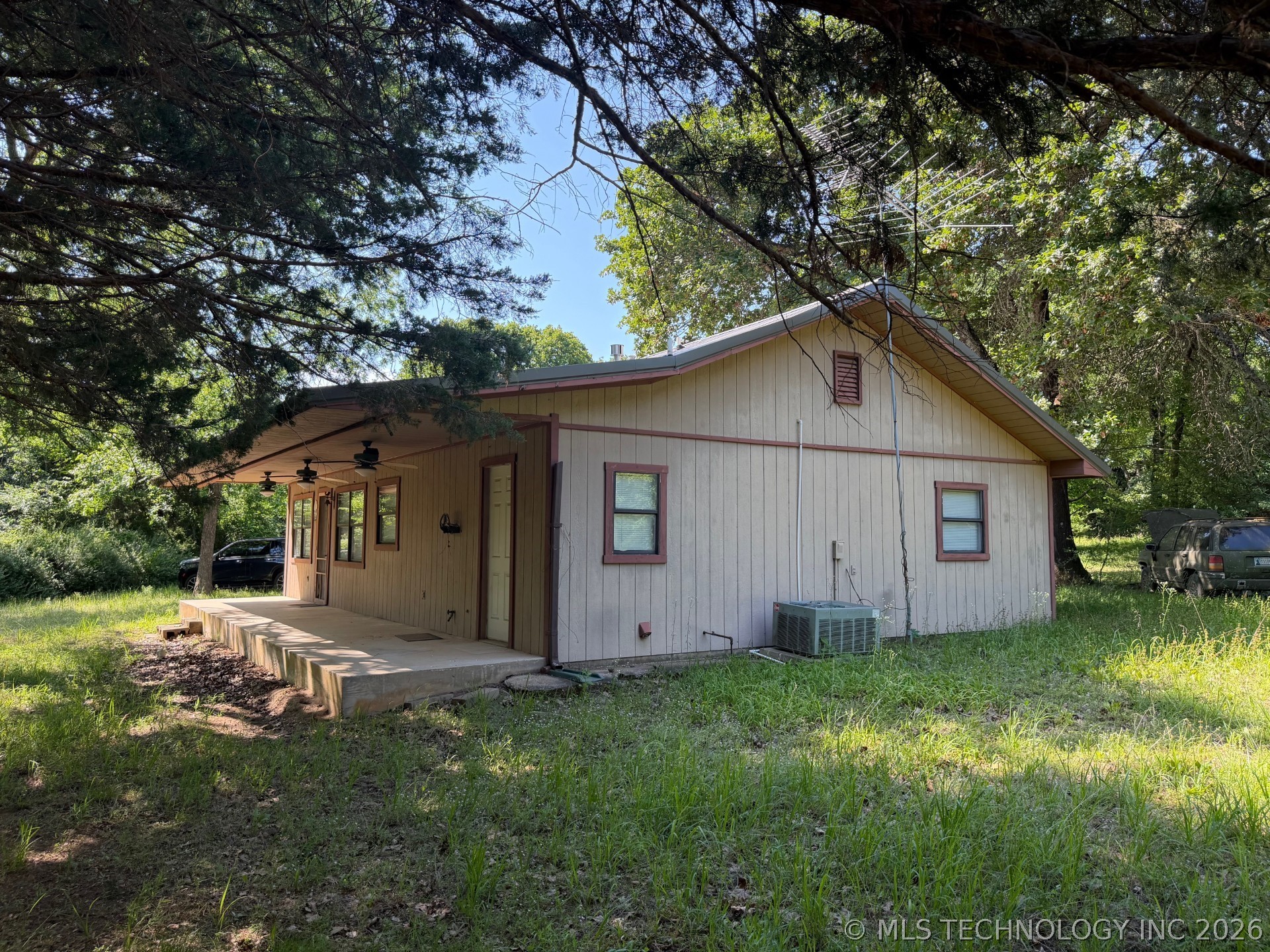 9420 E 120th Road Dustin OK 74839