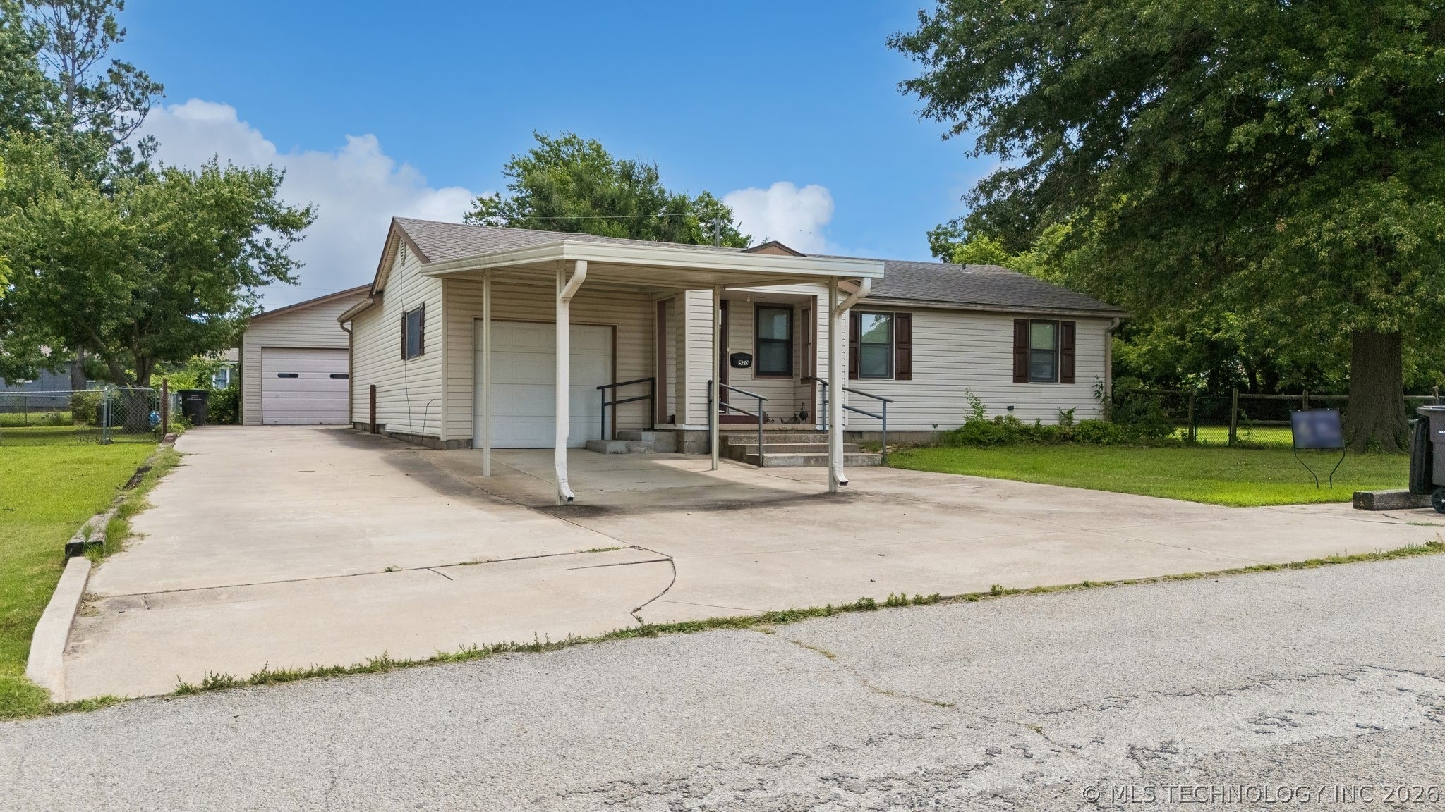 520 NE Wilshire Avenue Bartlesville OK 74006