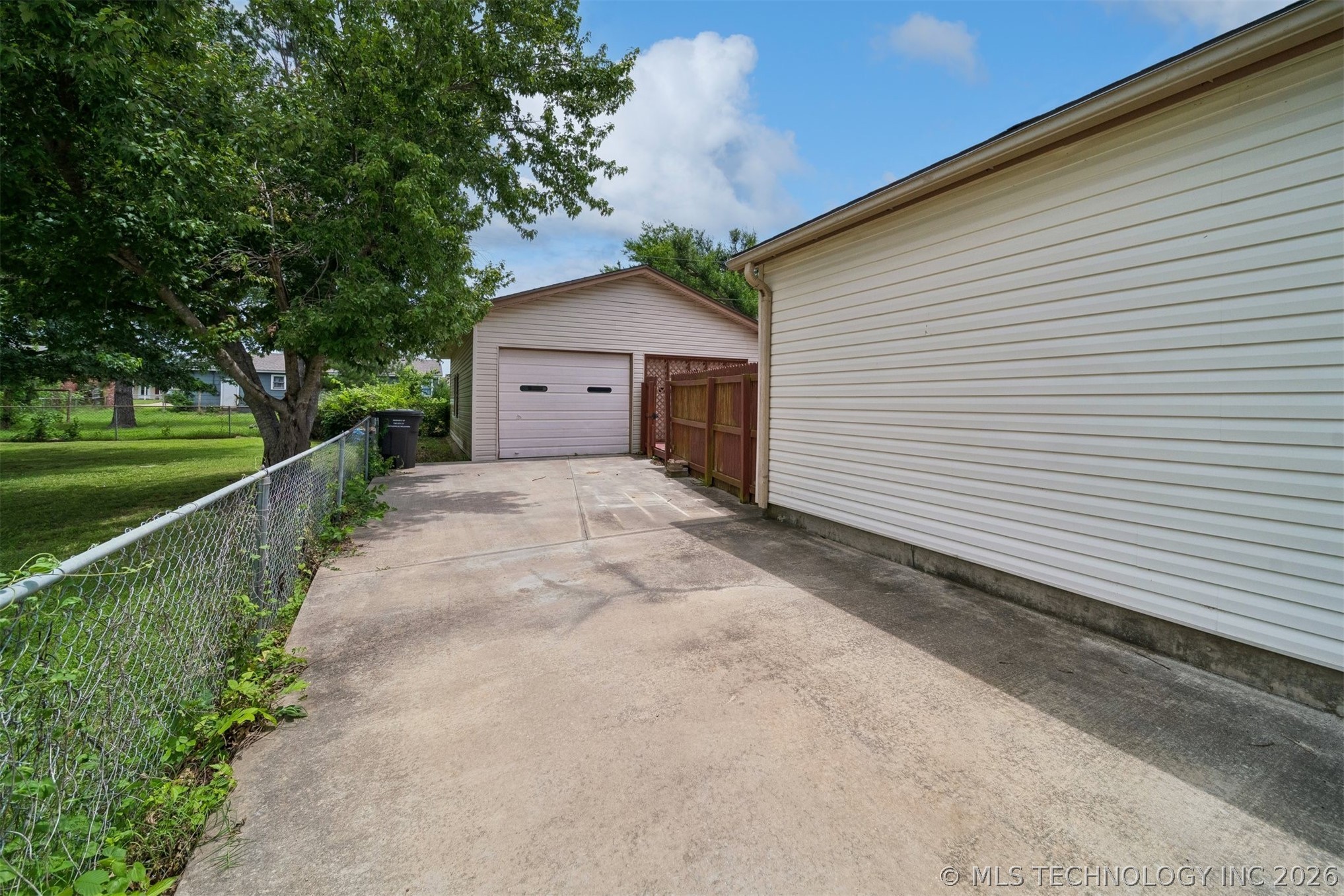 520 NE Wilshire Avenue Bartlesville OK 74006