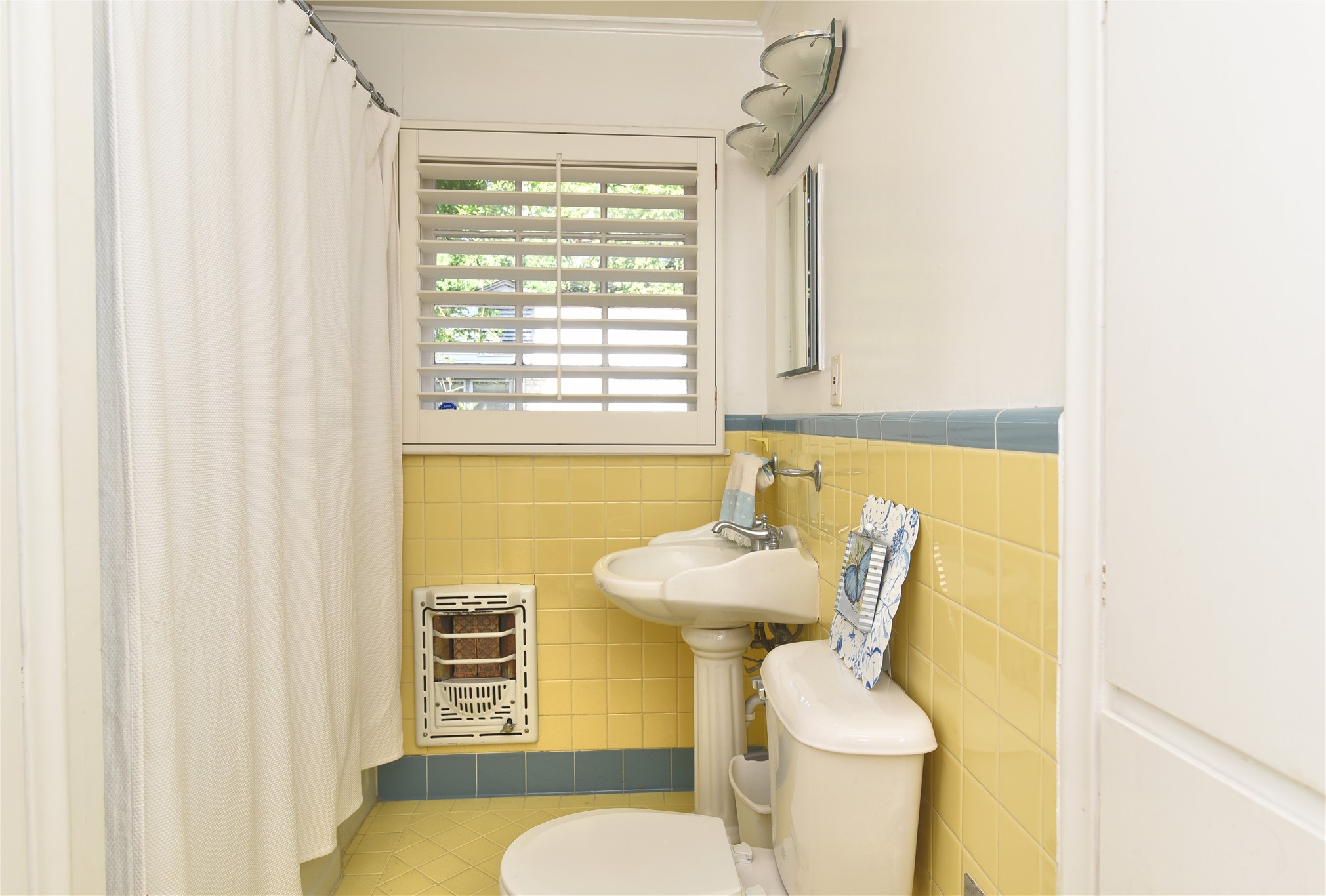 1598 E 60th Place Tulsa OK 74105