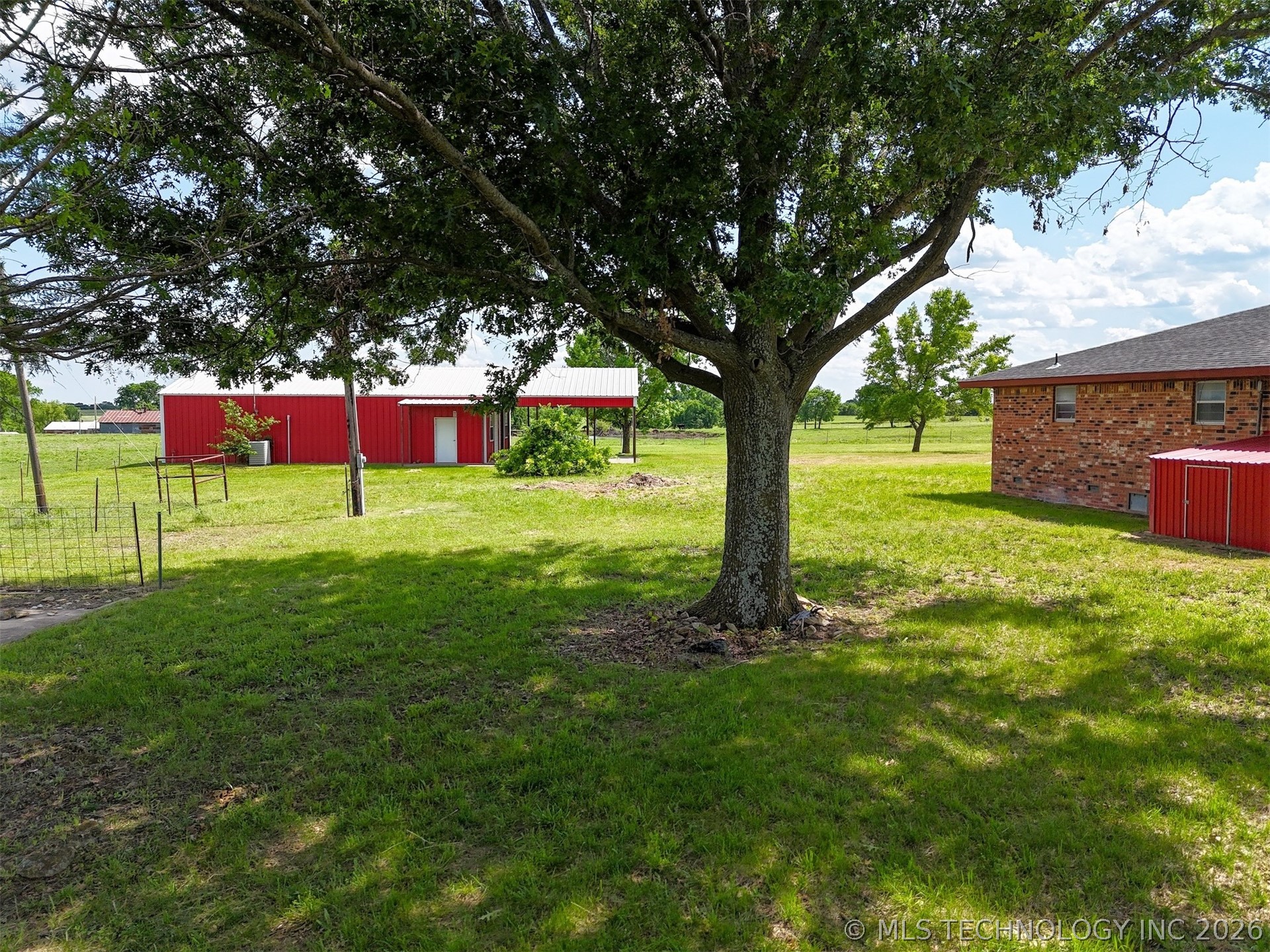 11252 S Highway 377 Kingston OK 73439