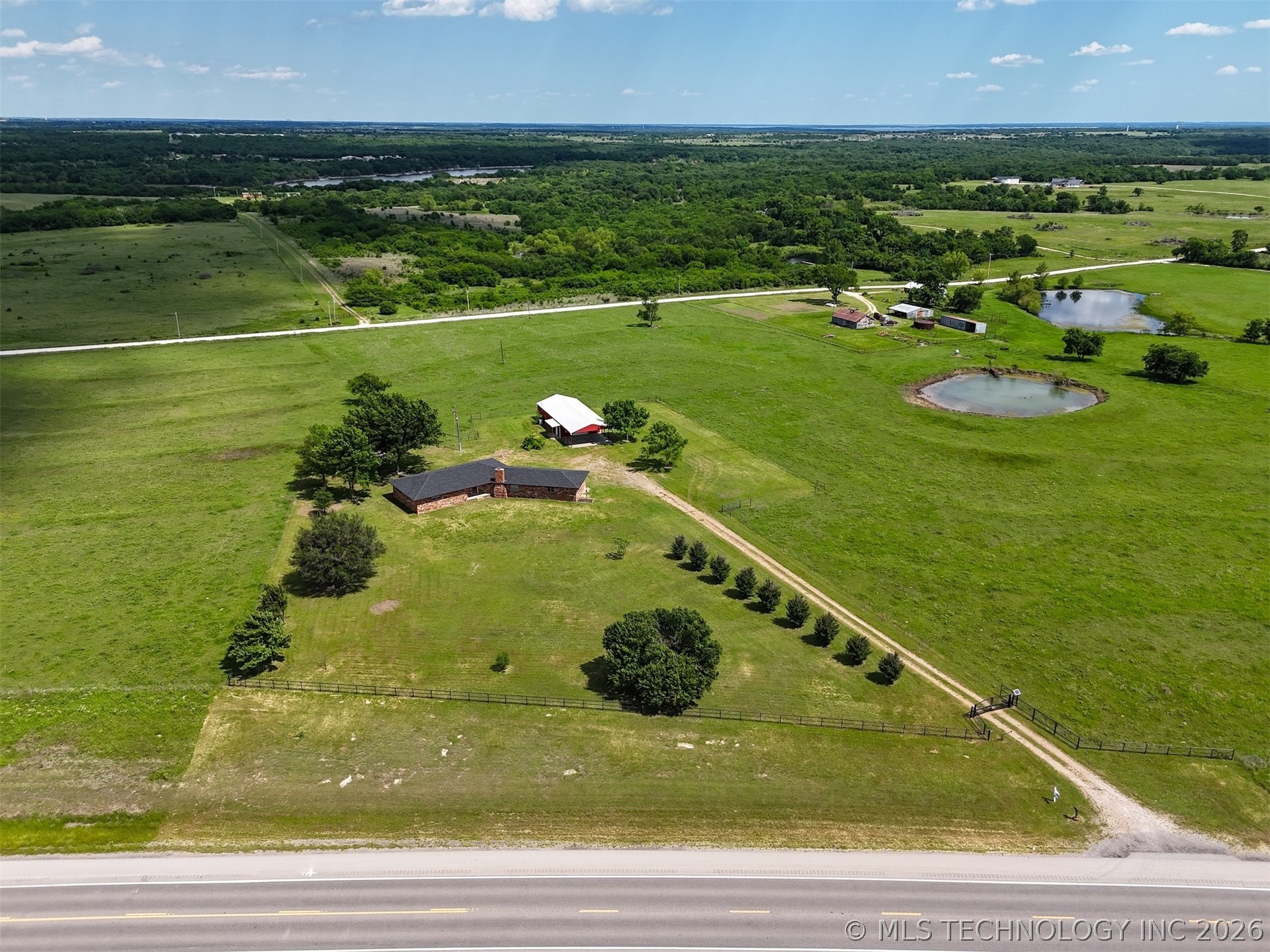 11252 S Highway 377 Kingston OK 73439