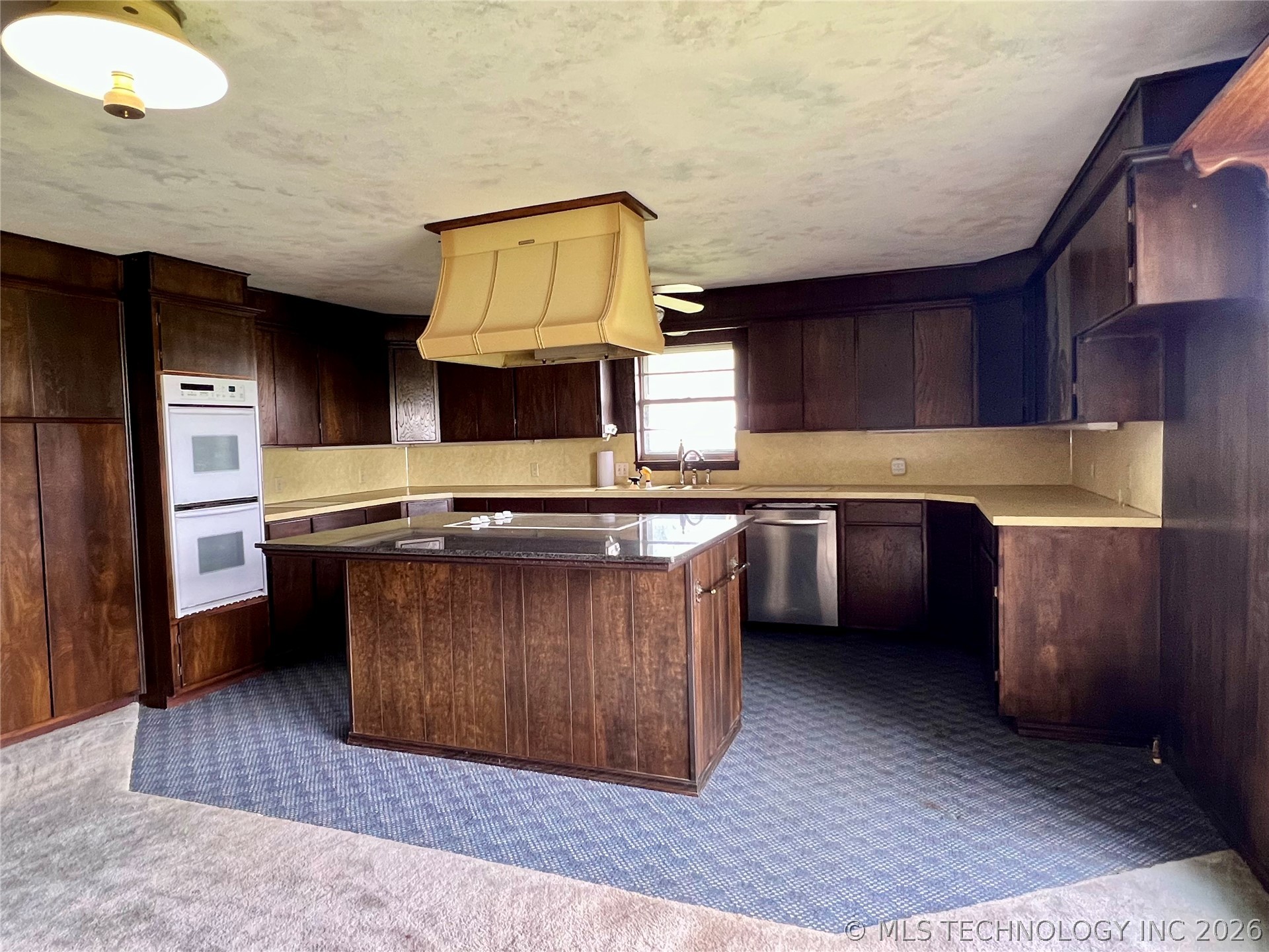 11252 S Highway 377 Kingston OK 73439
