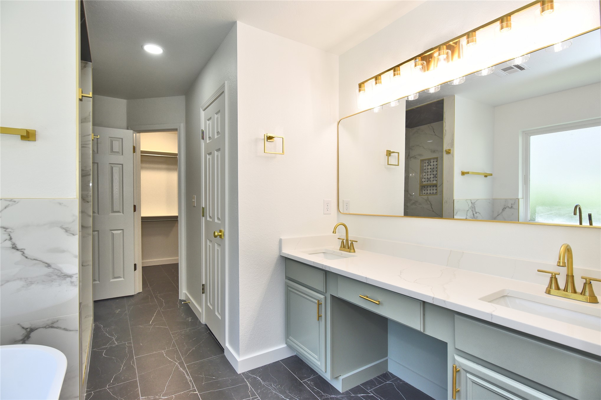 225 E Seminole Place Tulsa OK 74110