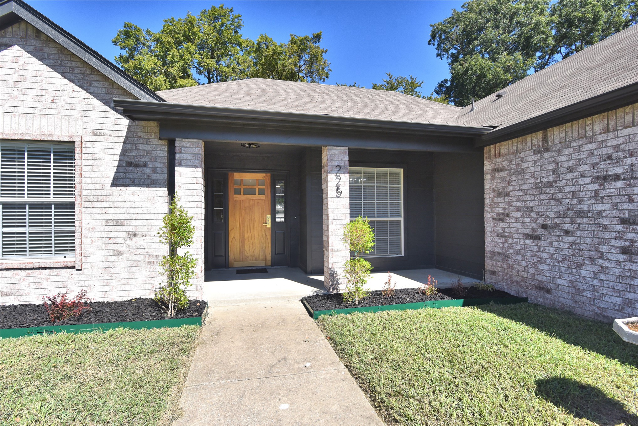 225 E Seminole Place Tulsa OK 74110