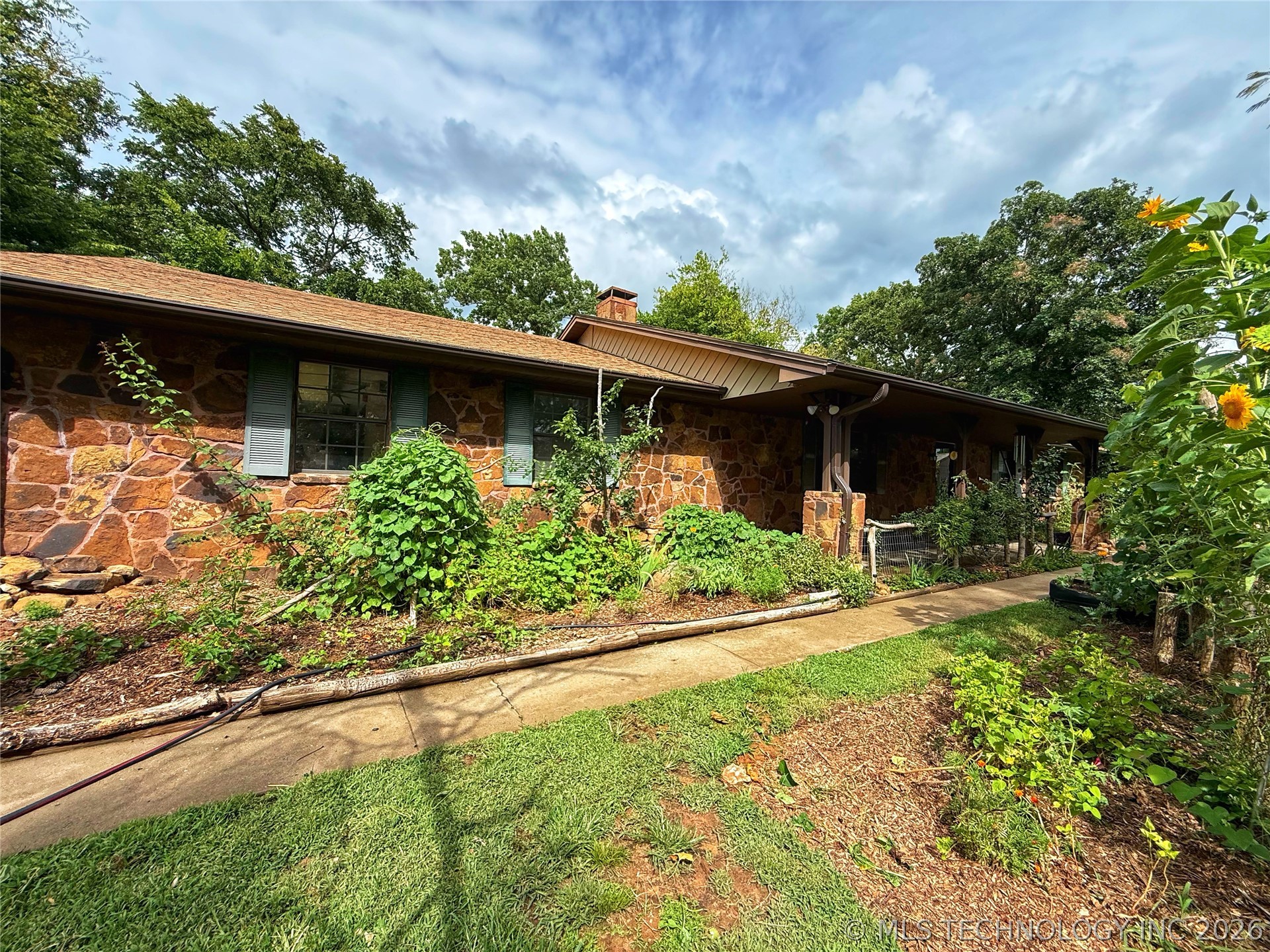 3512 N 3693p Holdenville OK 74848