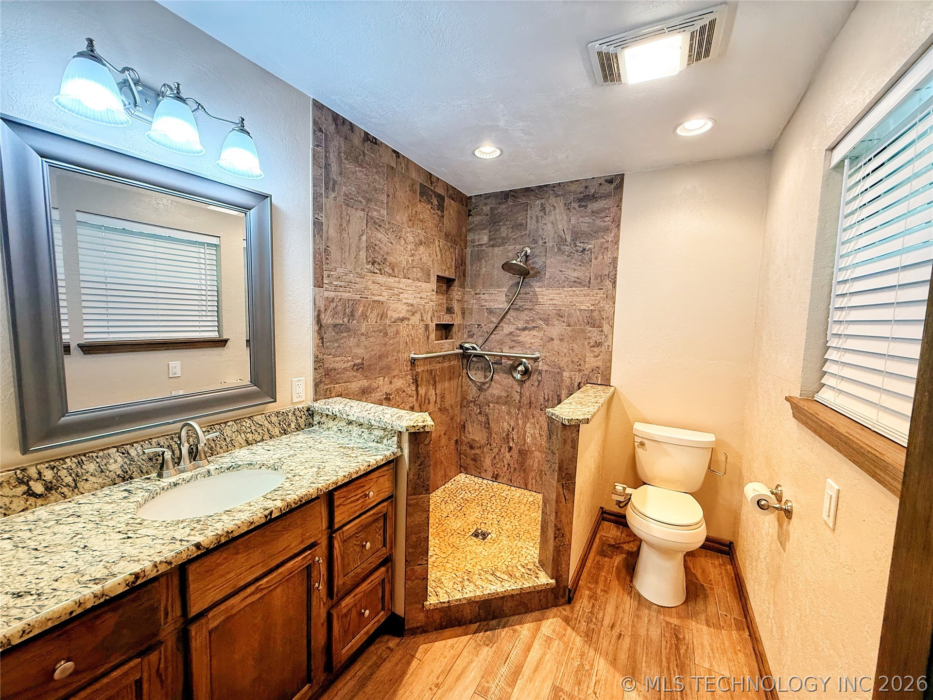 3512 N 3693p Holdenville OK 74848