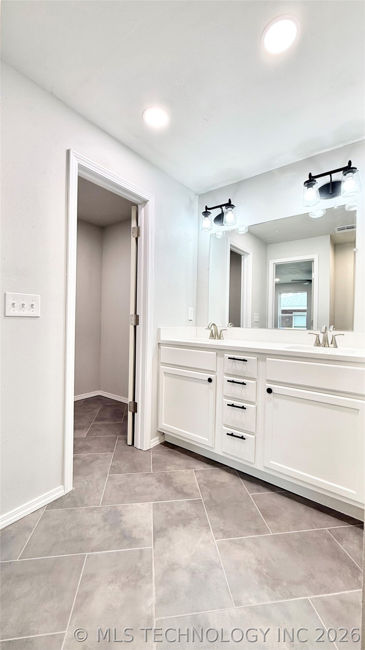 26 W Ash Place Sperry OK 74073