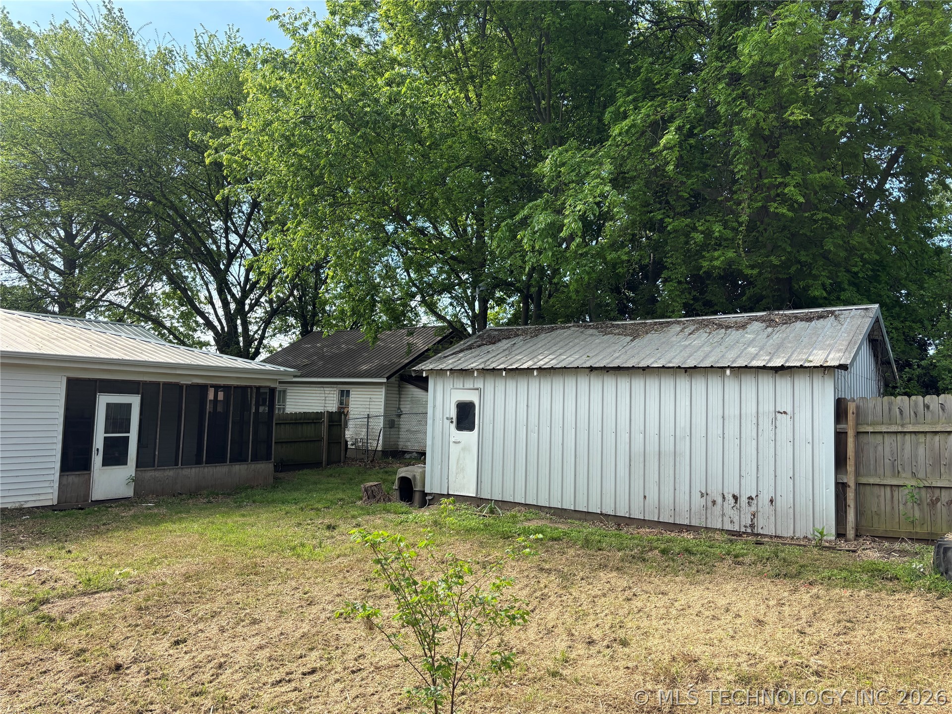 206 NW 1st Checotah OK 74426