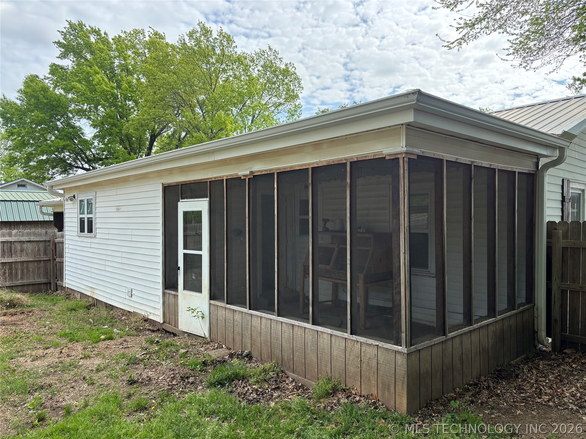206 NW 1st Checotah OK 74426
