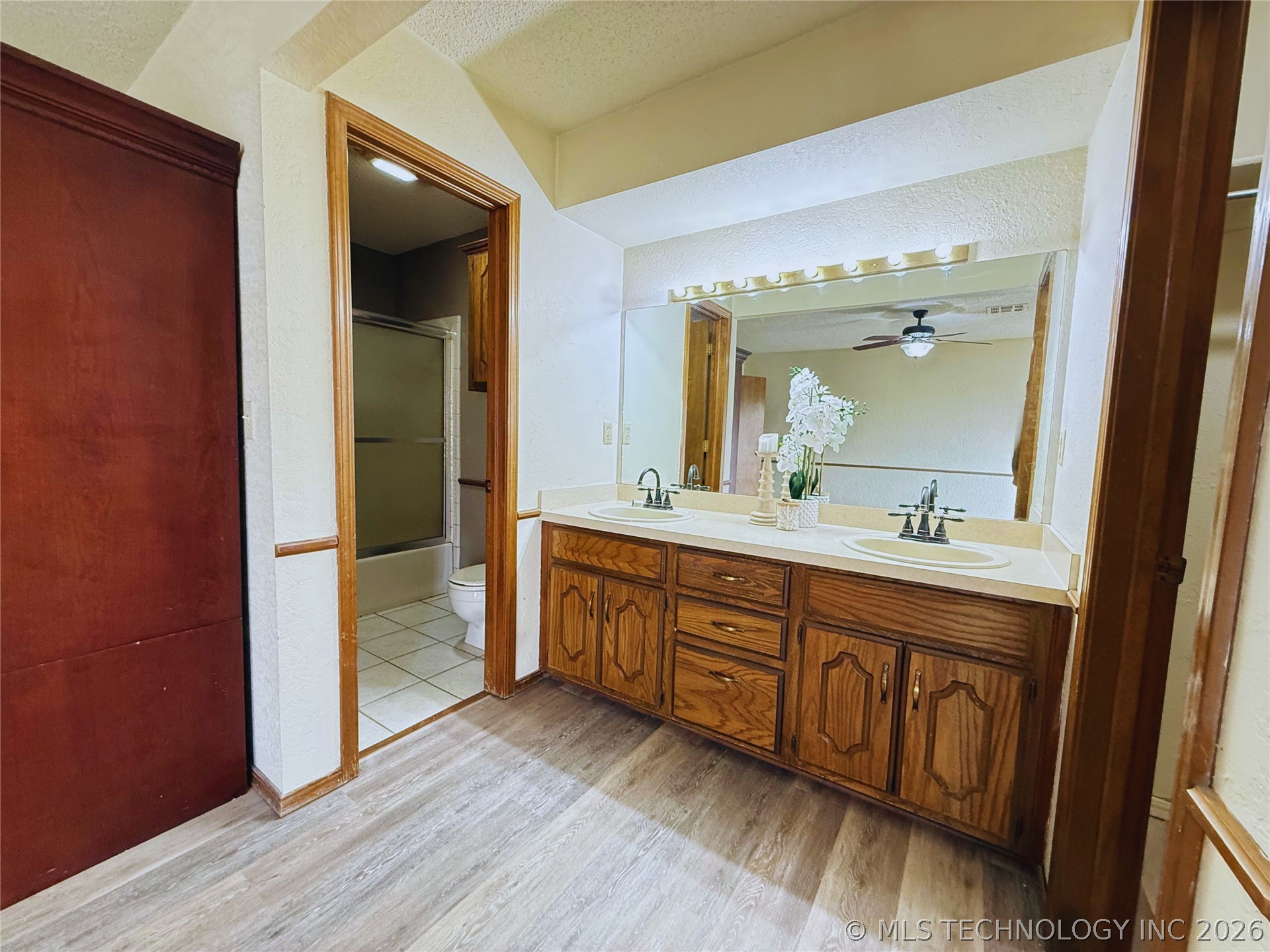 1913 Red Bud Court Ardmore OK 73401