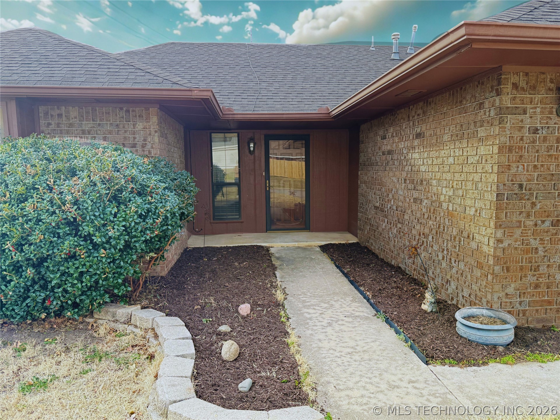 1913 Red Bud Court Ardmore OK 73401