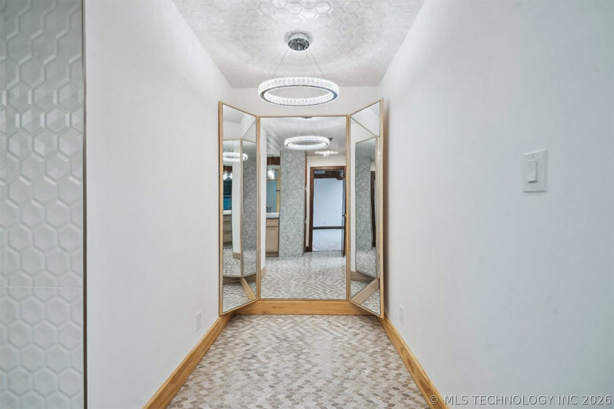 6642 E 60th Place Tulsa OK 74145