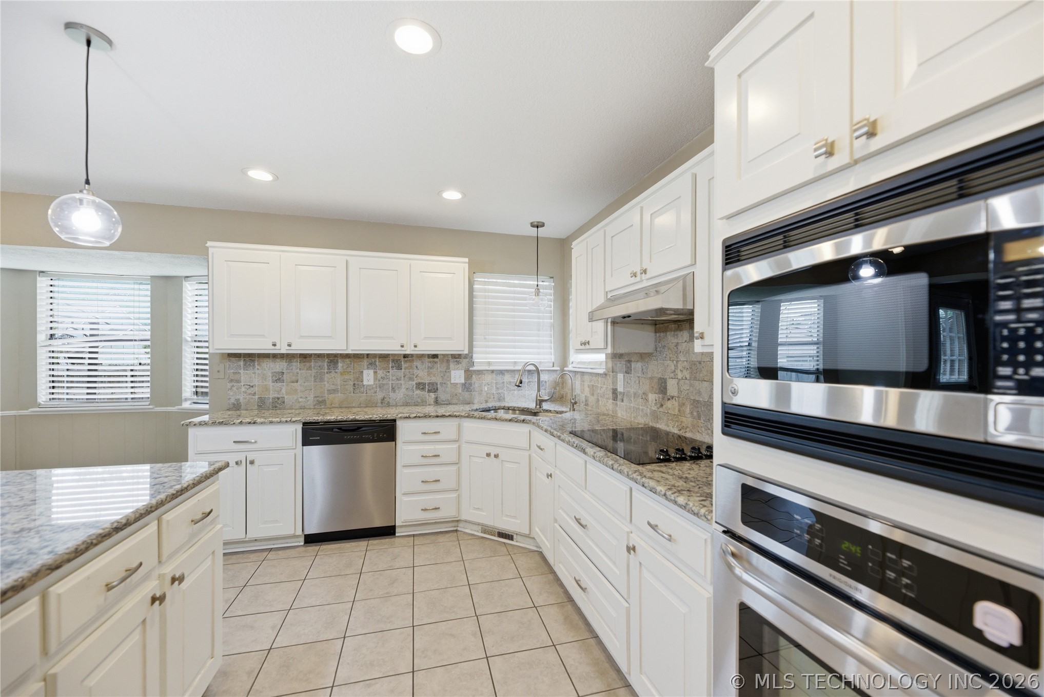 7412 S Fern Avenue Broken Arrow OK 74011