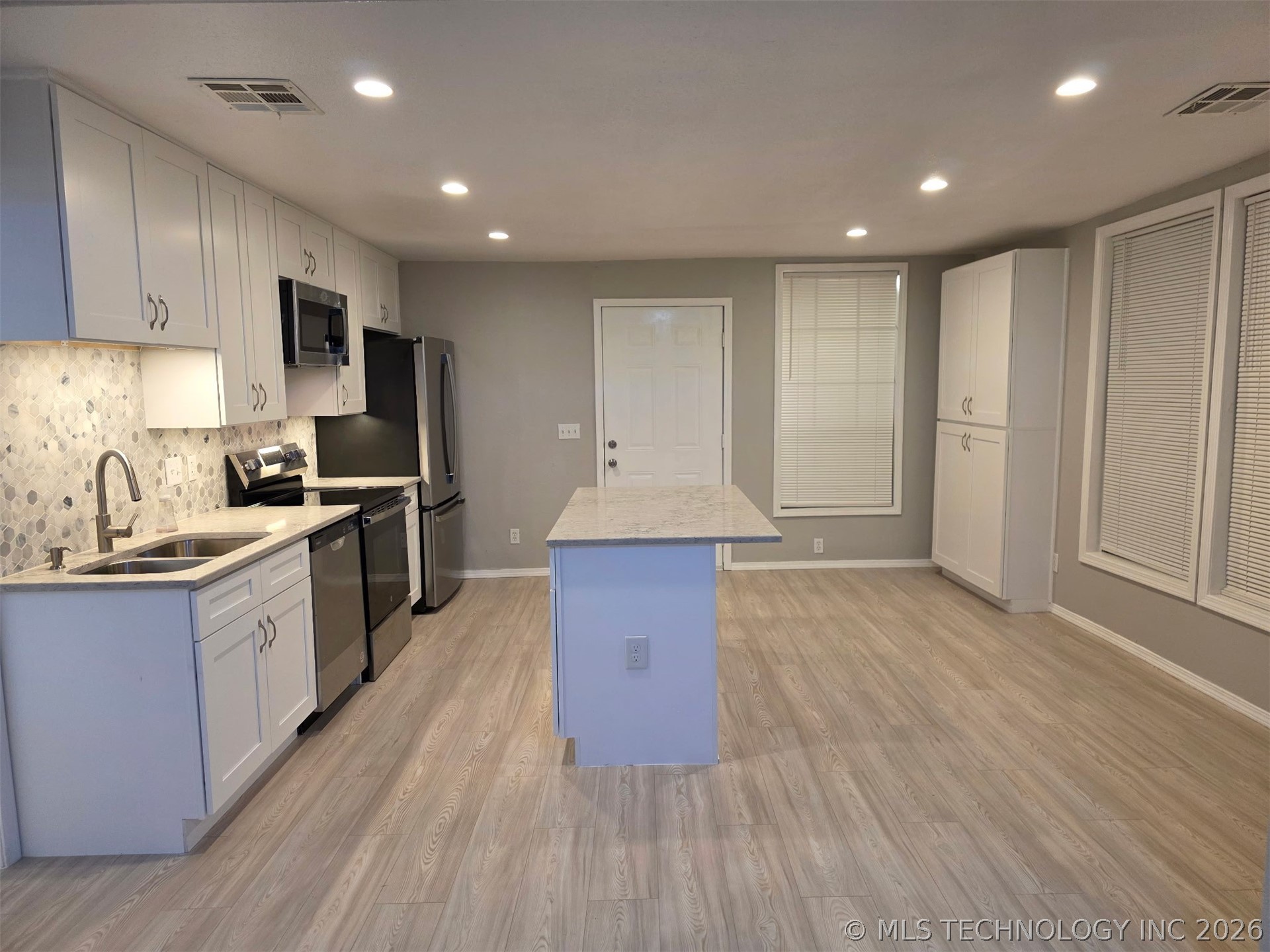 215 S Main Street Vera OK 74082