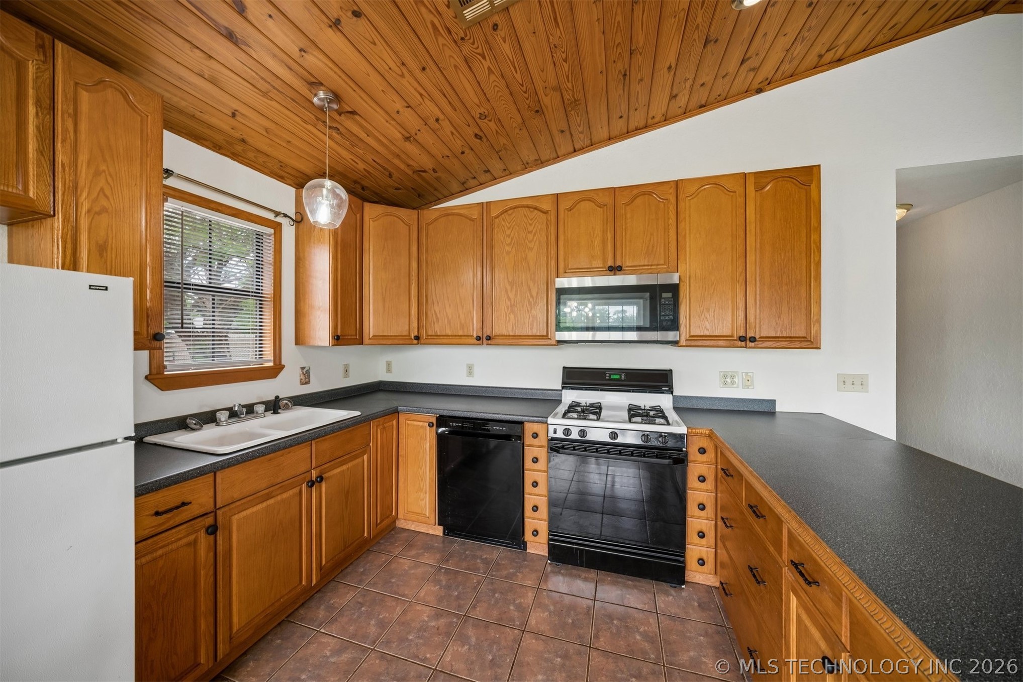 108 E Bowlin Street Oilton OK 74052
