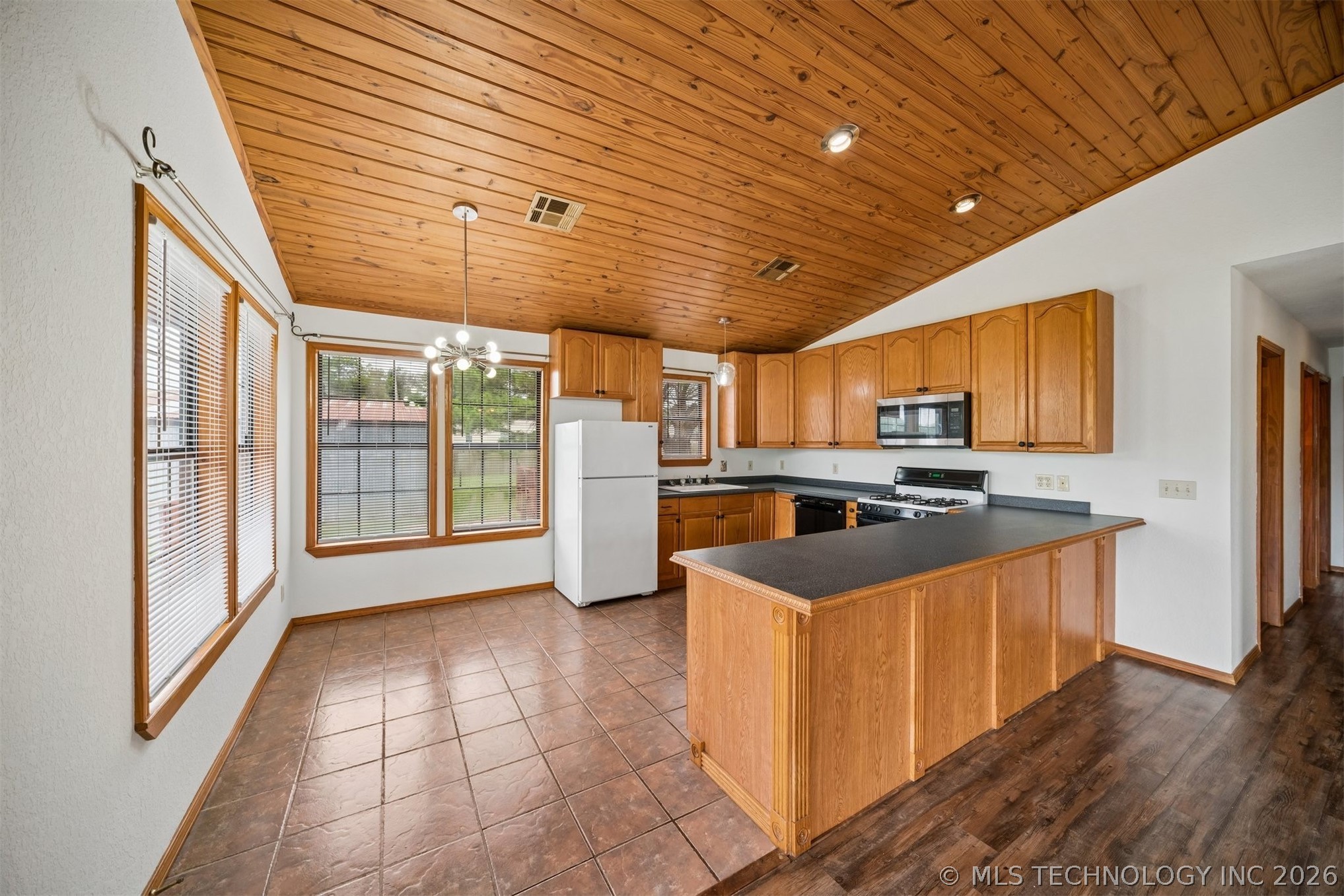 108 E Bowlin Street Oilton OK 74052