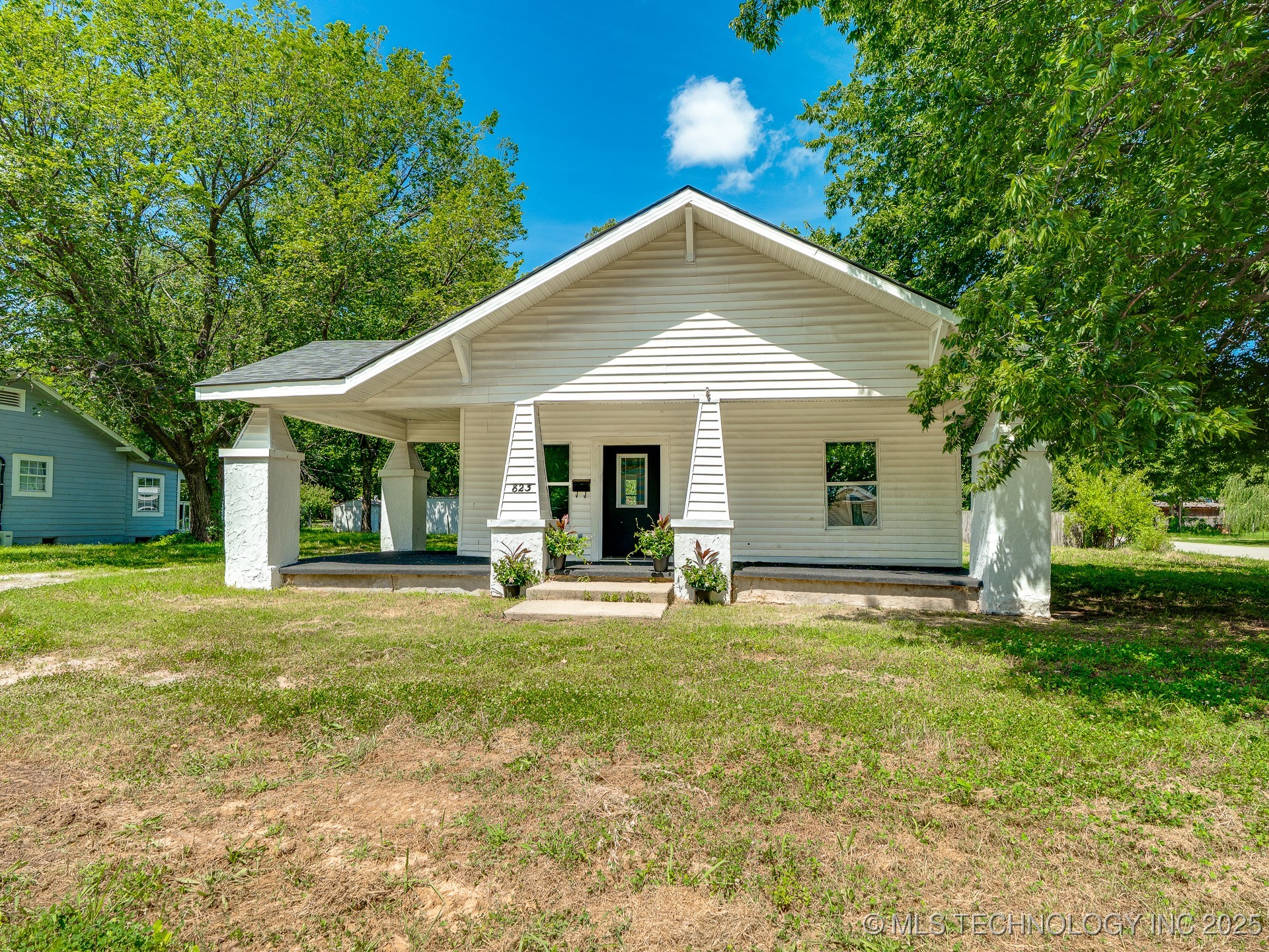 823 N Oak Ada OK 74820