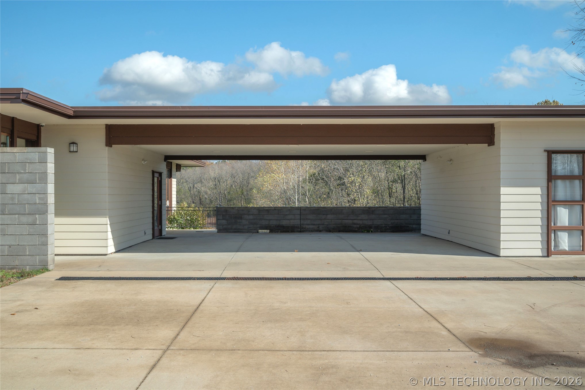 27400 S 614 Road Grove OK 74344