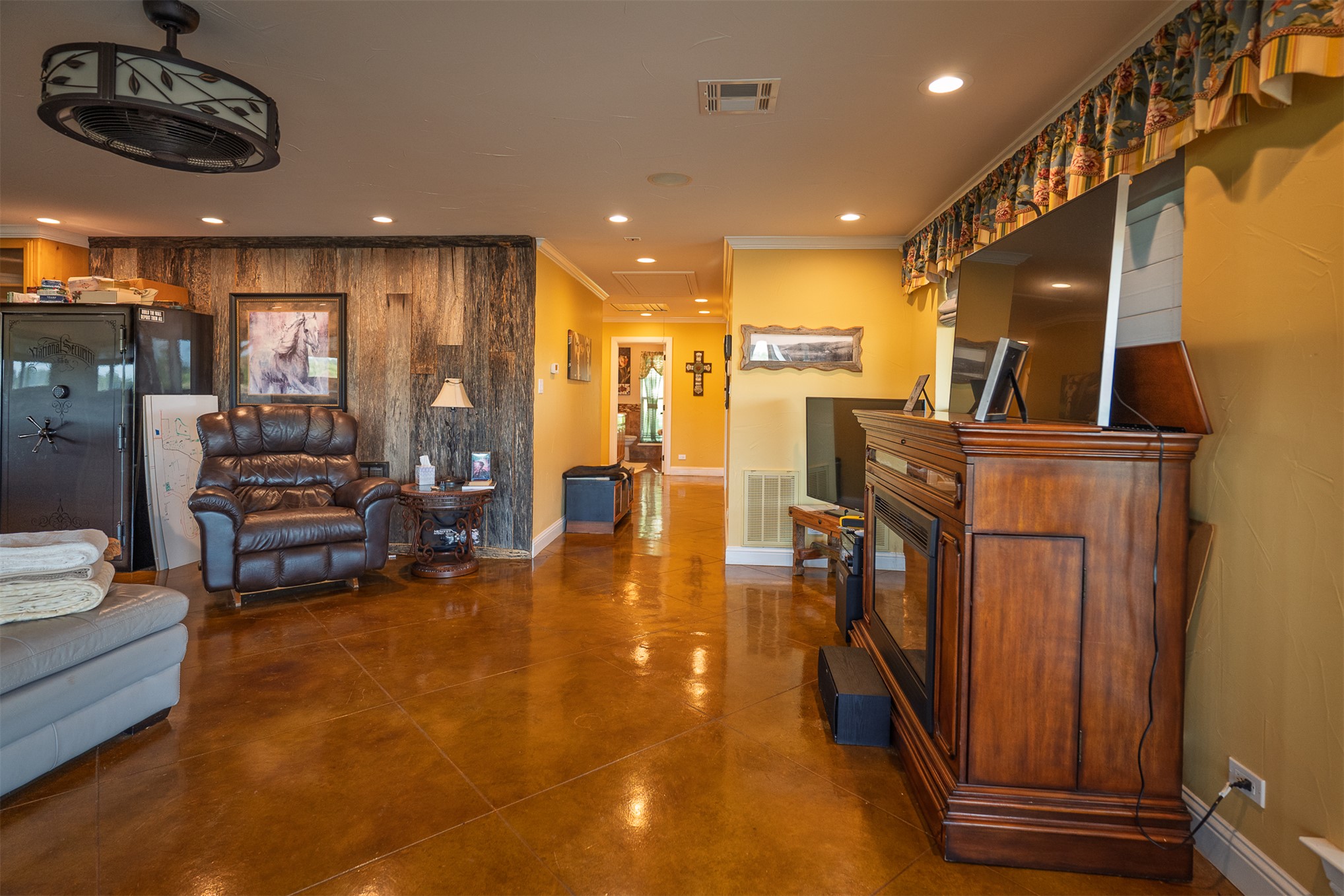 103 Hyde Lake Bennington OK 74723