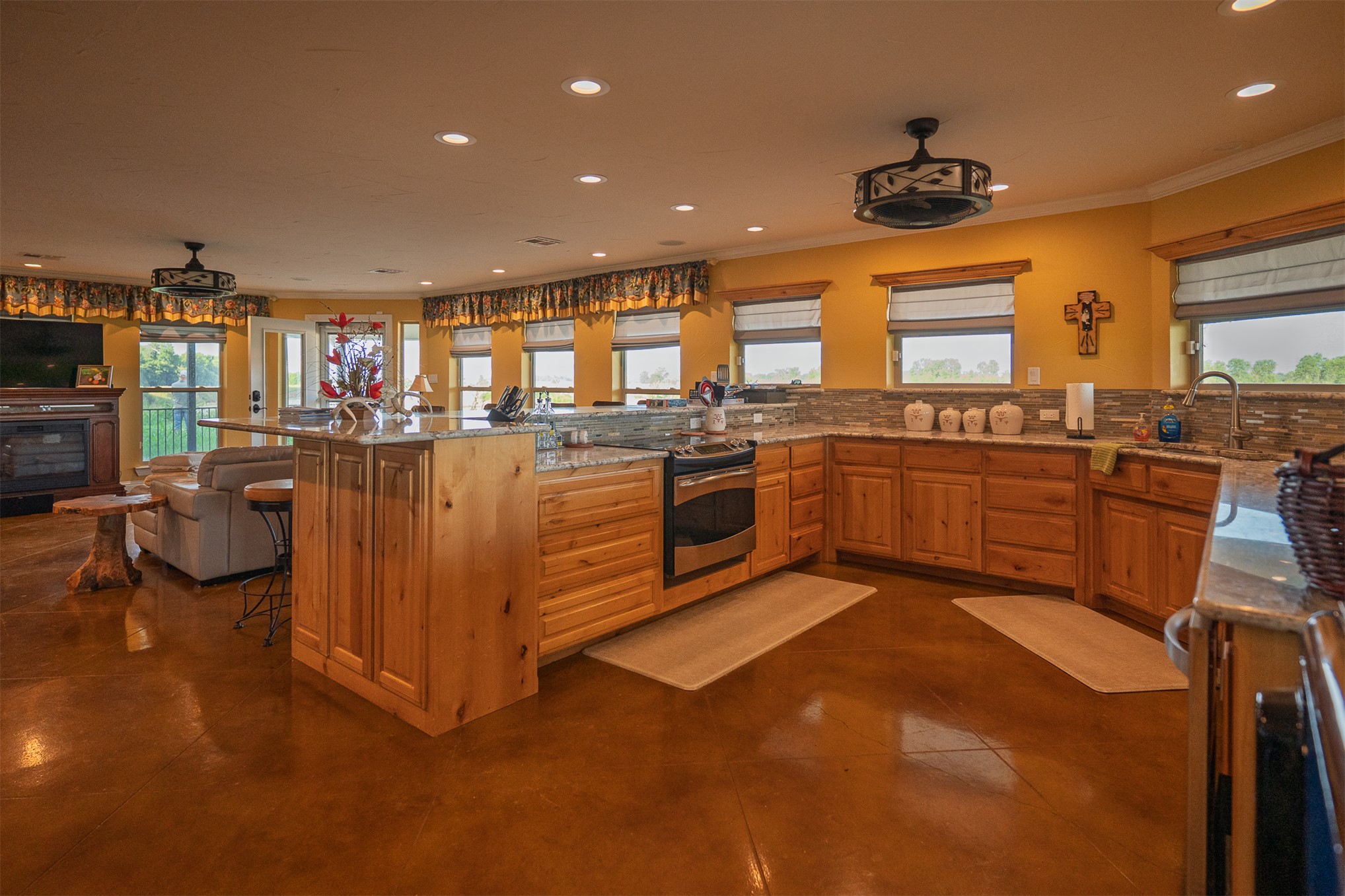 103 Hyde Lake Bennington OK 74723