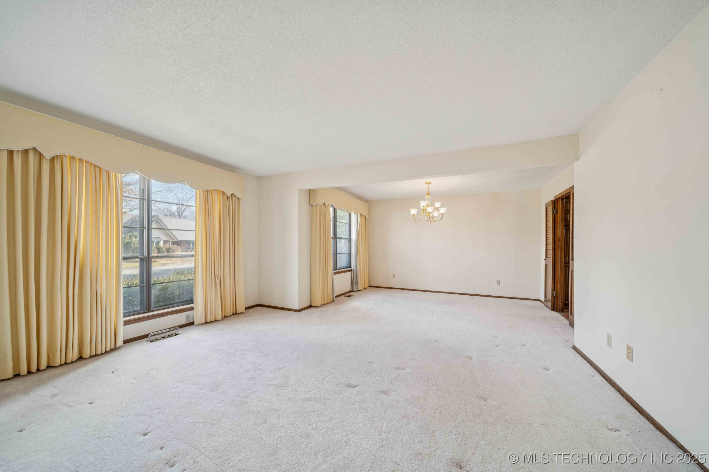 9752 S Lakewood Avenue Tulsa OK 74137