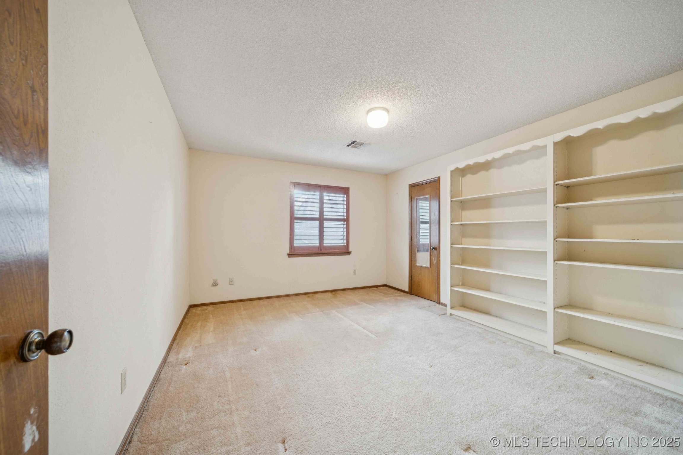 9752 S Lakewood Avenue Tulsa OK 74137
