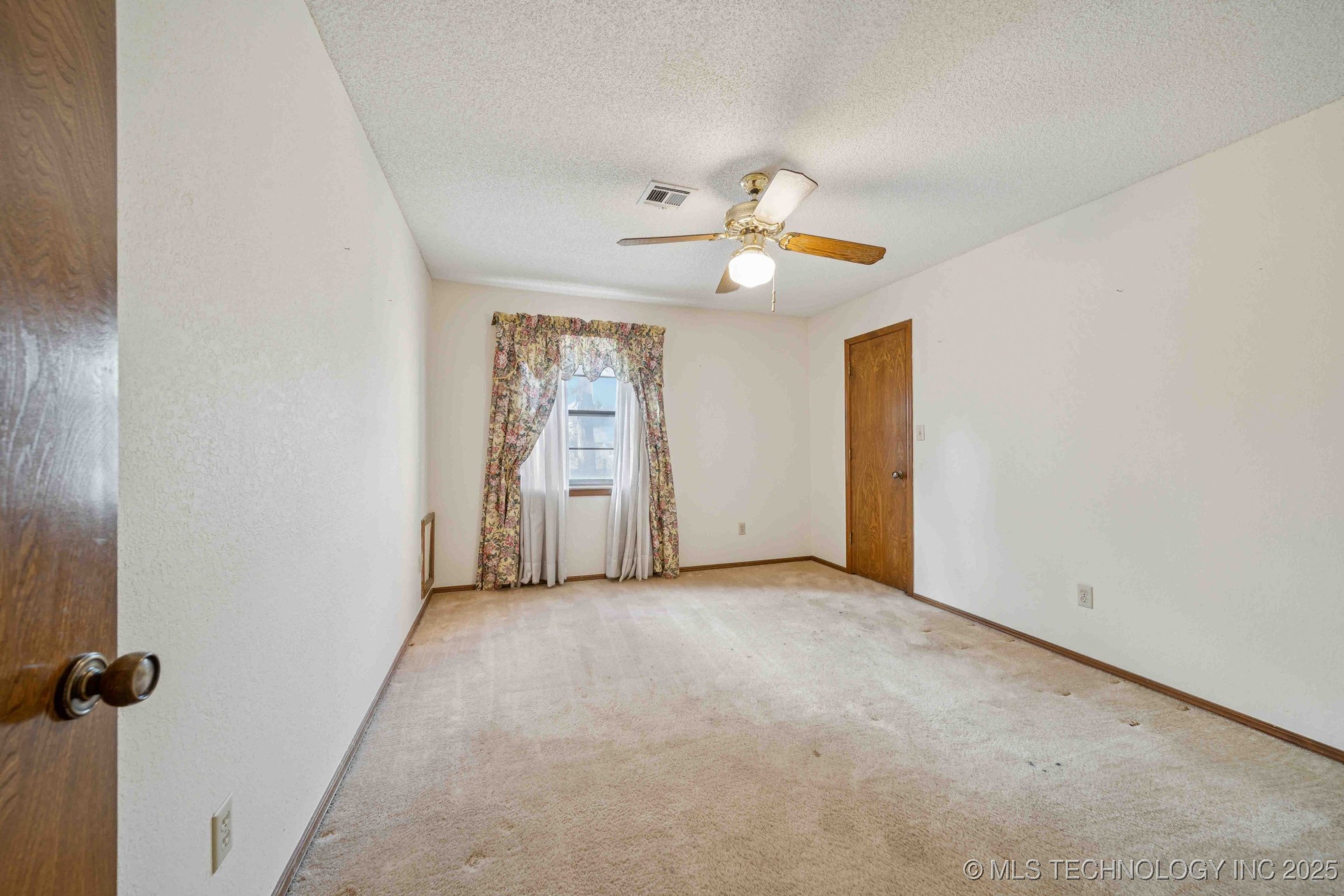 9752 S Lakewood Avenue Tulsa OK 74137