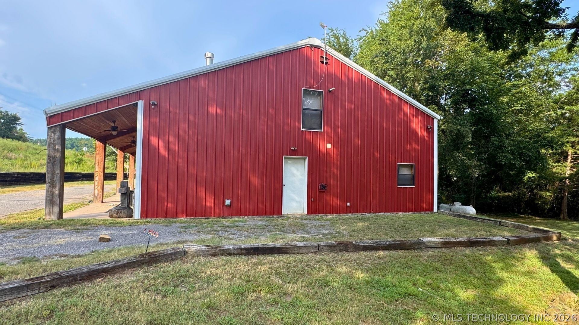 52901 201st Avenue Hodgen OK 74939