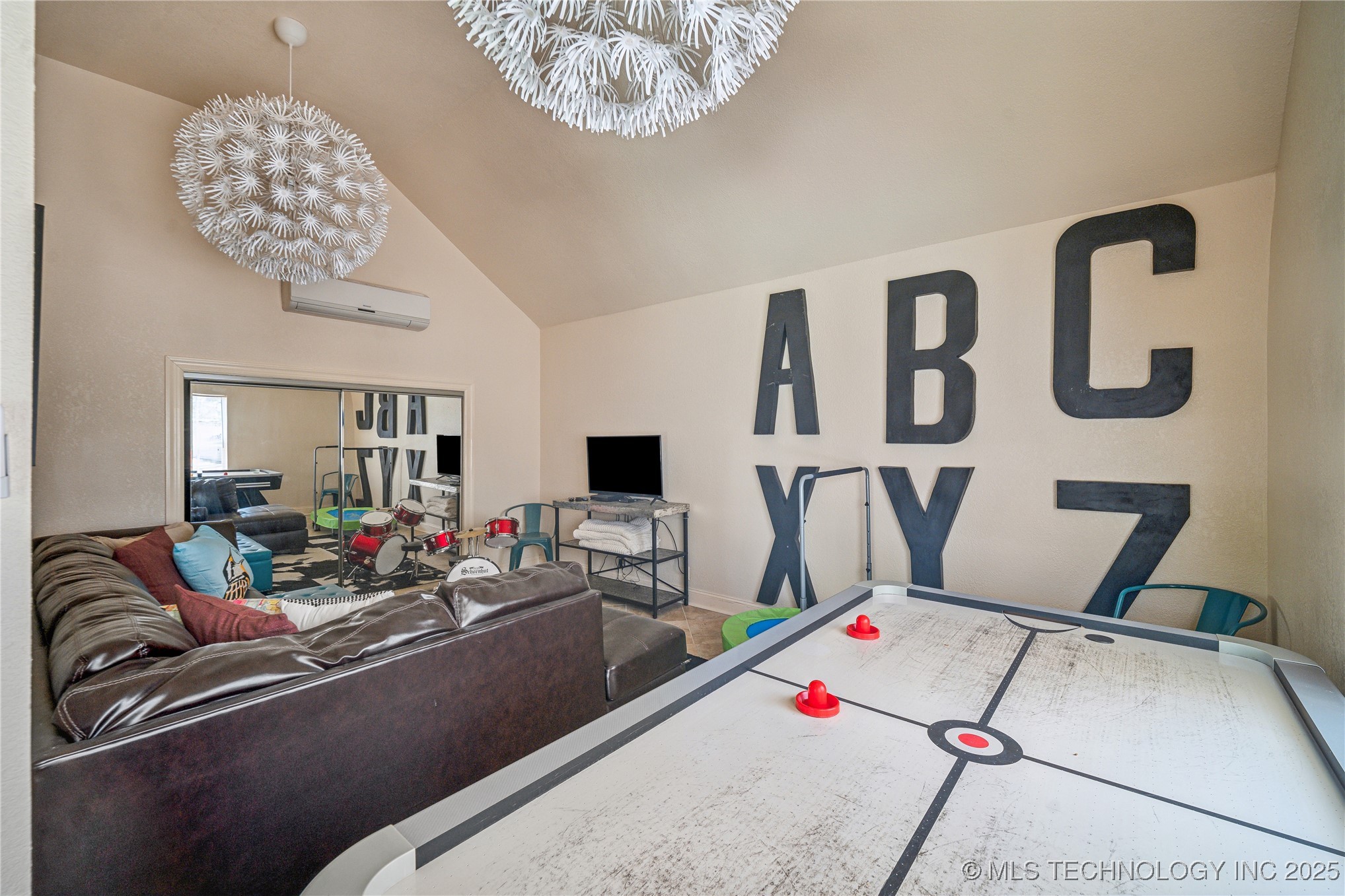 2251 S Saint Louis Avenue Tulsa OK 74114