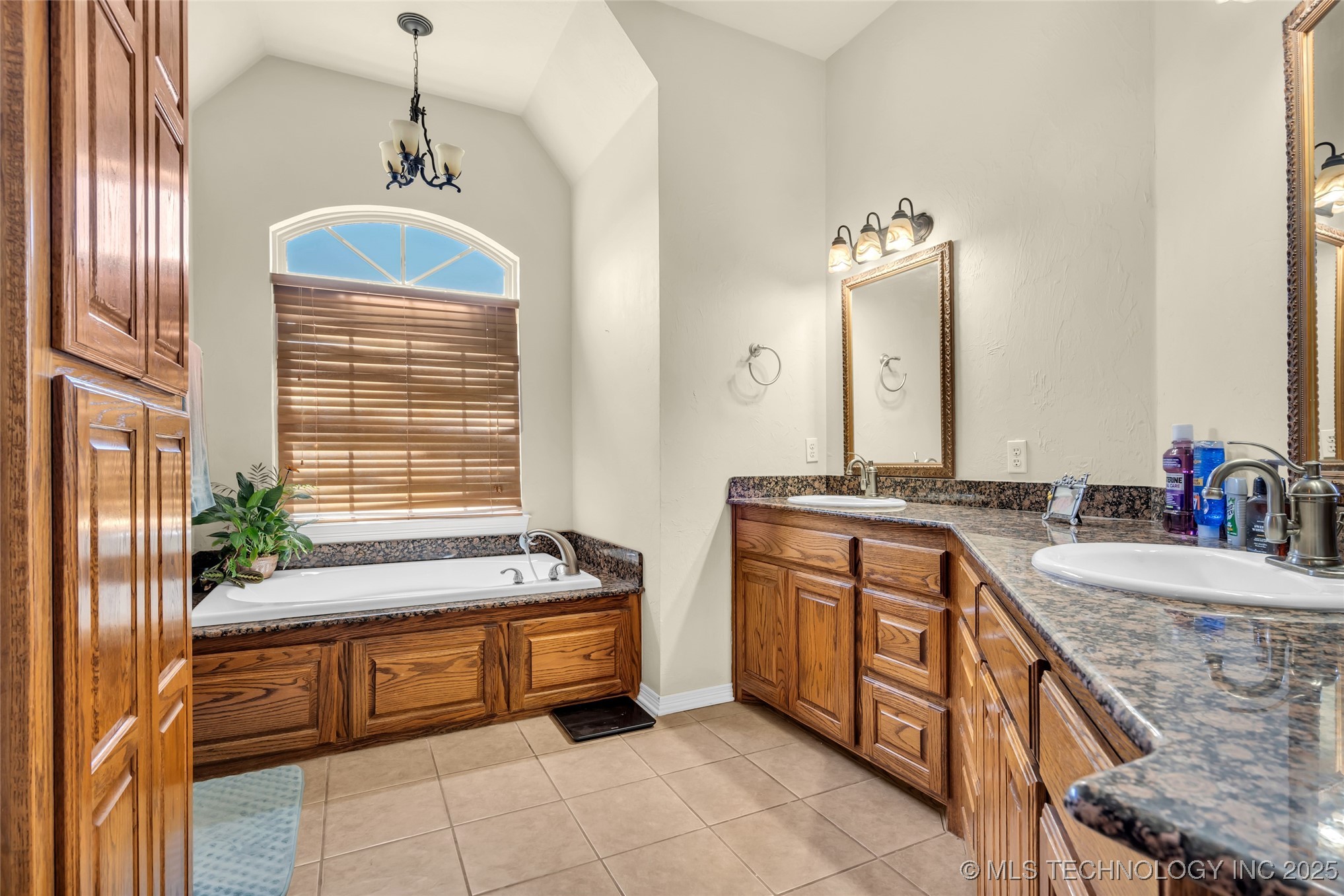 3921 Rolling Hills Ardmore OK 73401